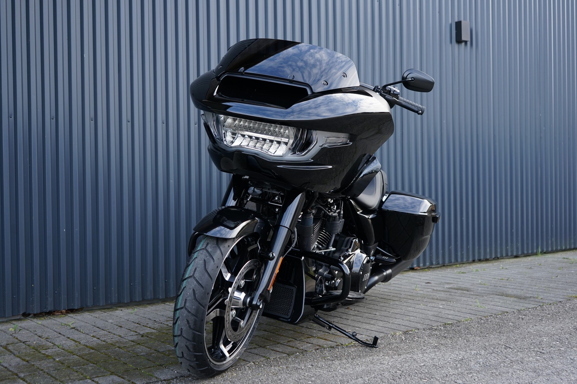 HARLEY-DAVIDSON FLTRX Road Glide 117-showroom-element-2