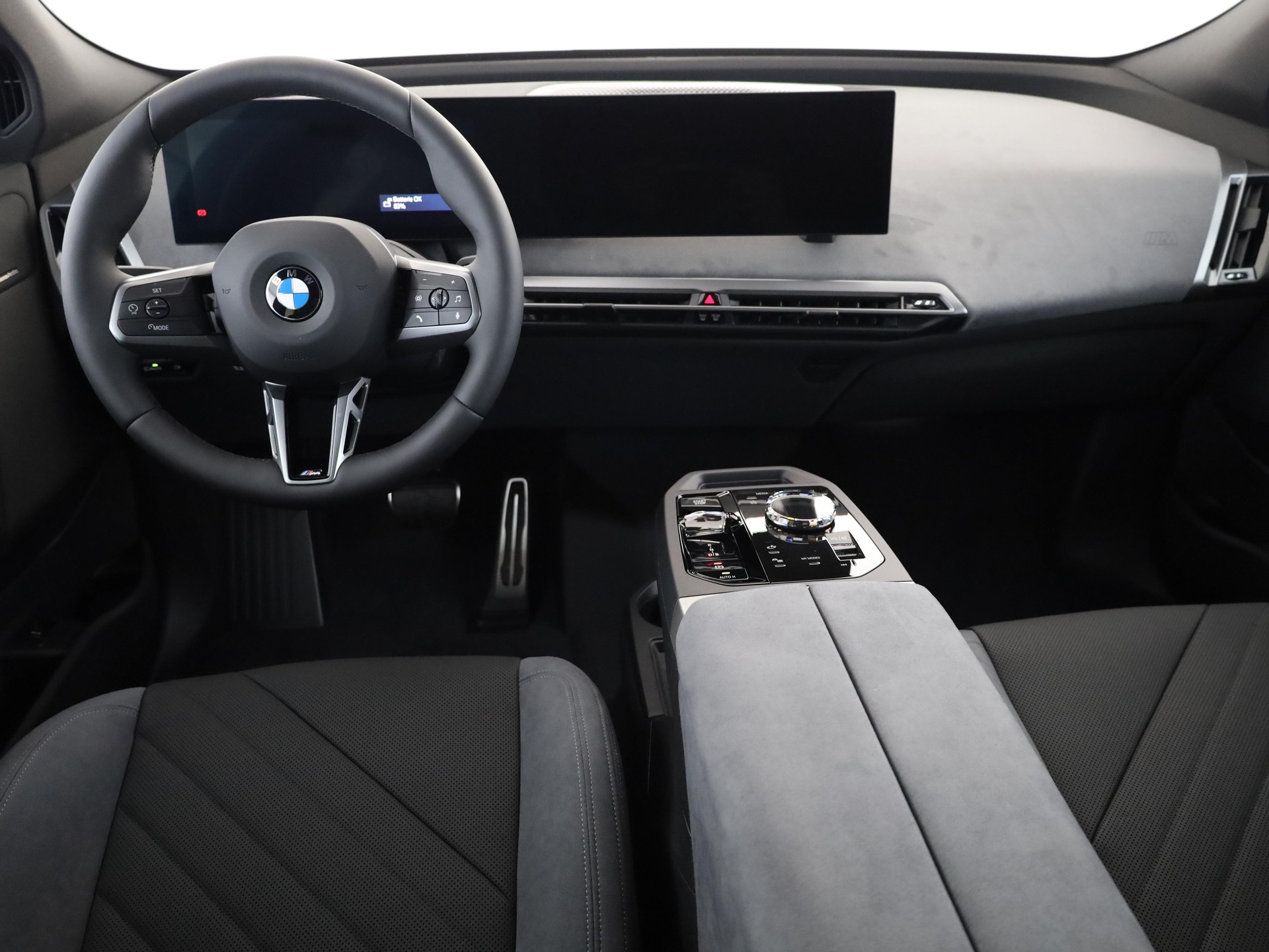 BMW iX xDrive60-image-20