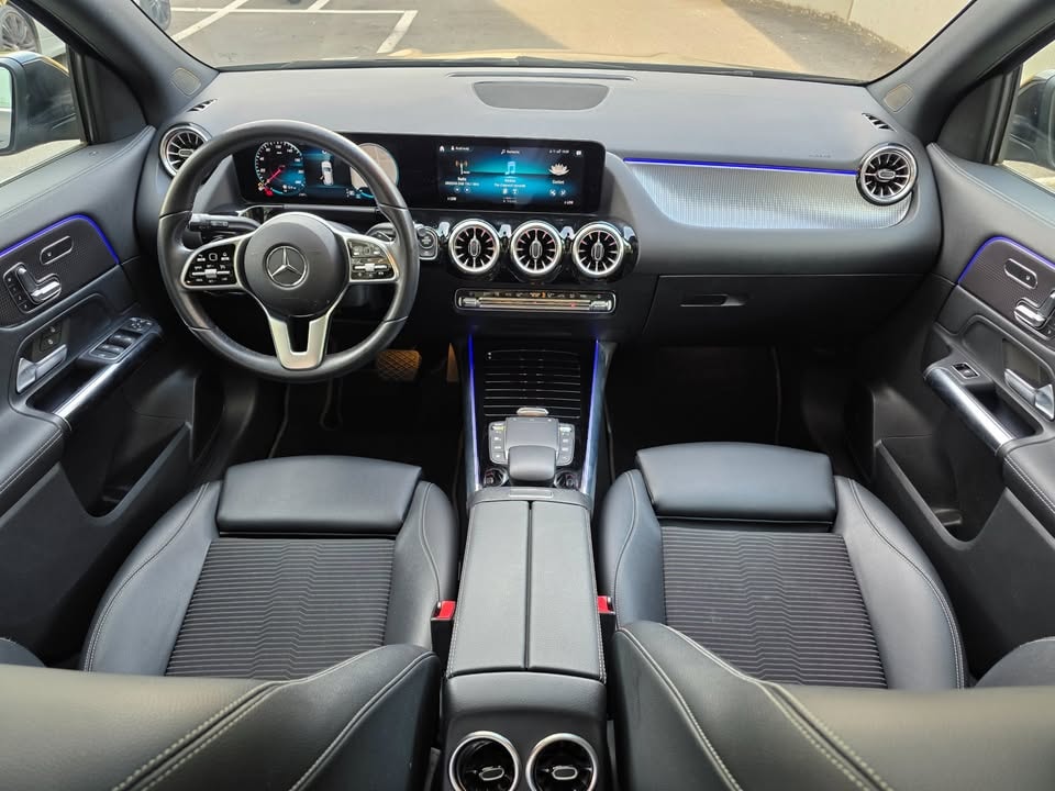 MERCEDES-BENZ GLA 180d Style 8G-DCT-image-5