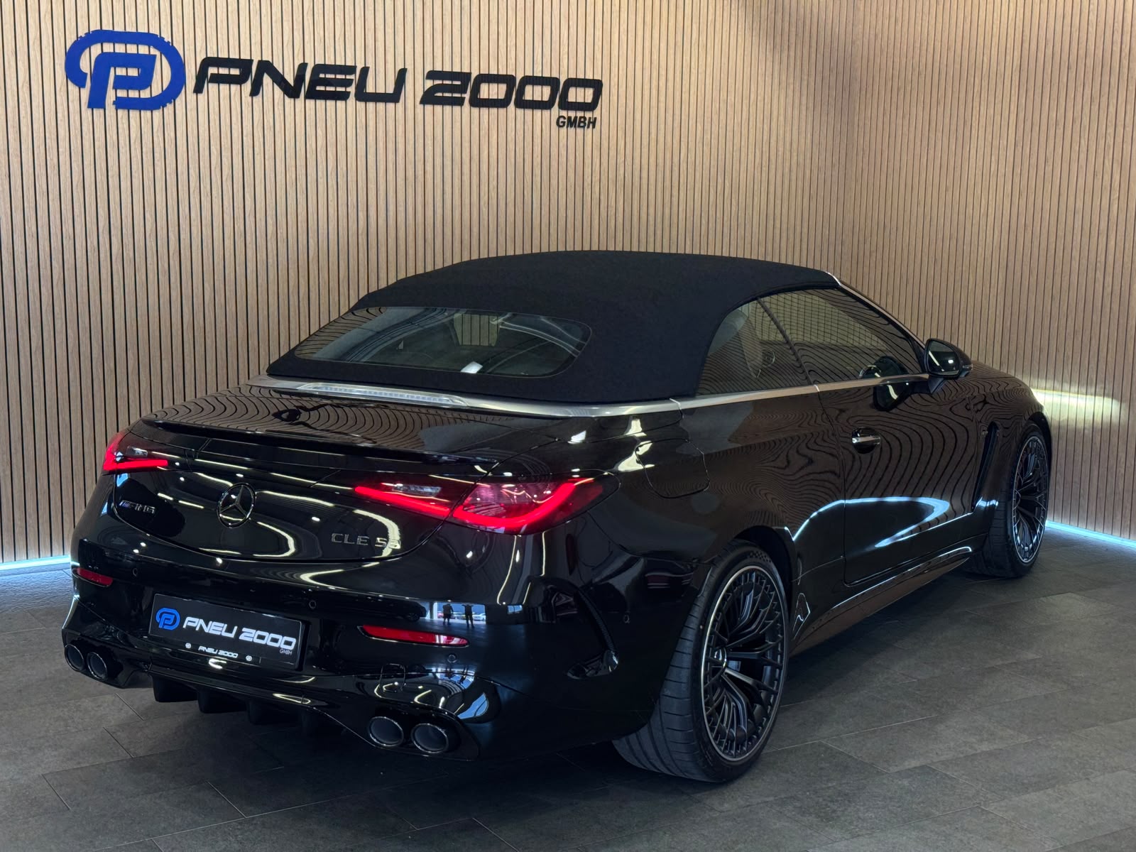 MERCEDES-BENZ CLE AMG 53 Cabrio 4Matic+ 9G-Tronic-image-5