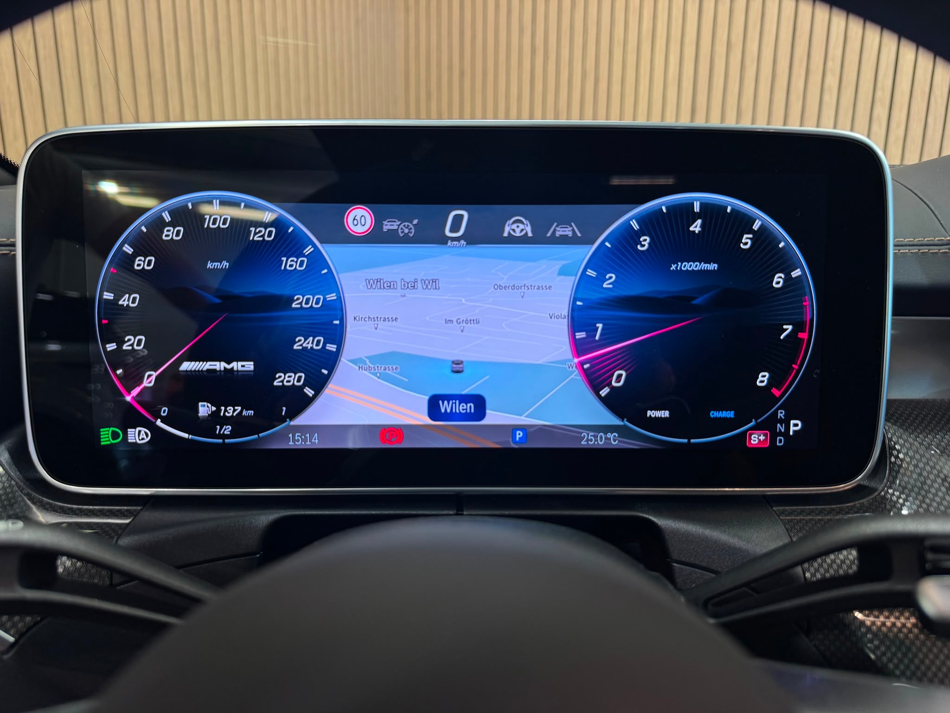 MERCEDES-BENZ CLE AMG 53 Cabrio 4Matic+ 9G-Tronic-image-15