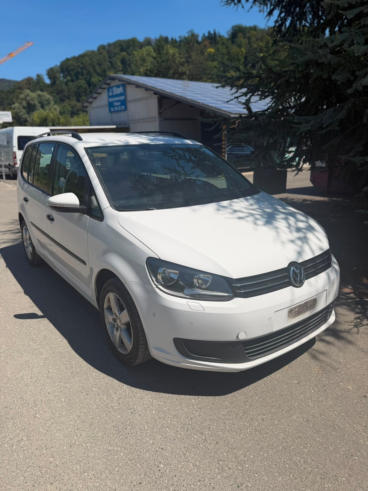 VW Touran 1.4 TSI Trendline DSG-image-2