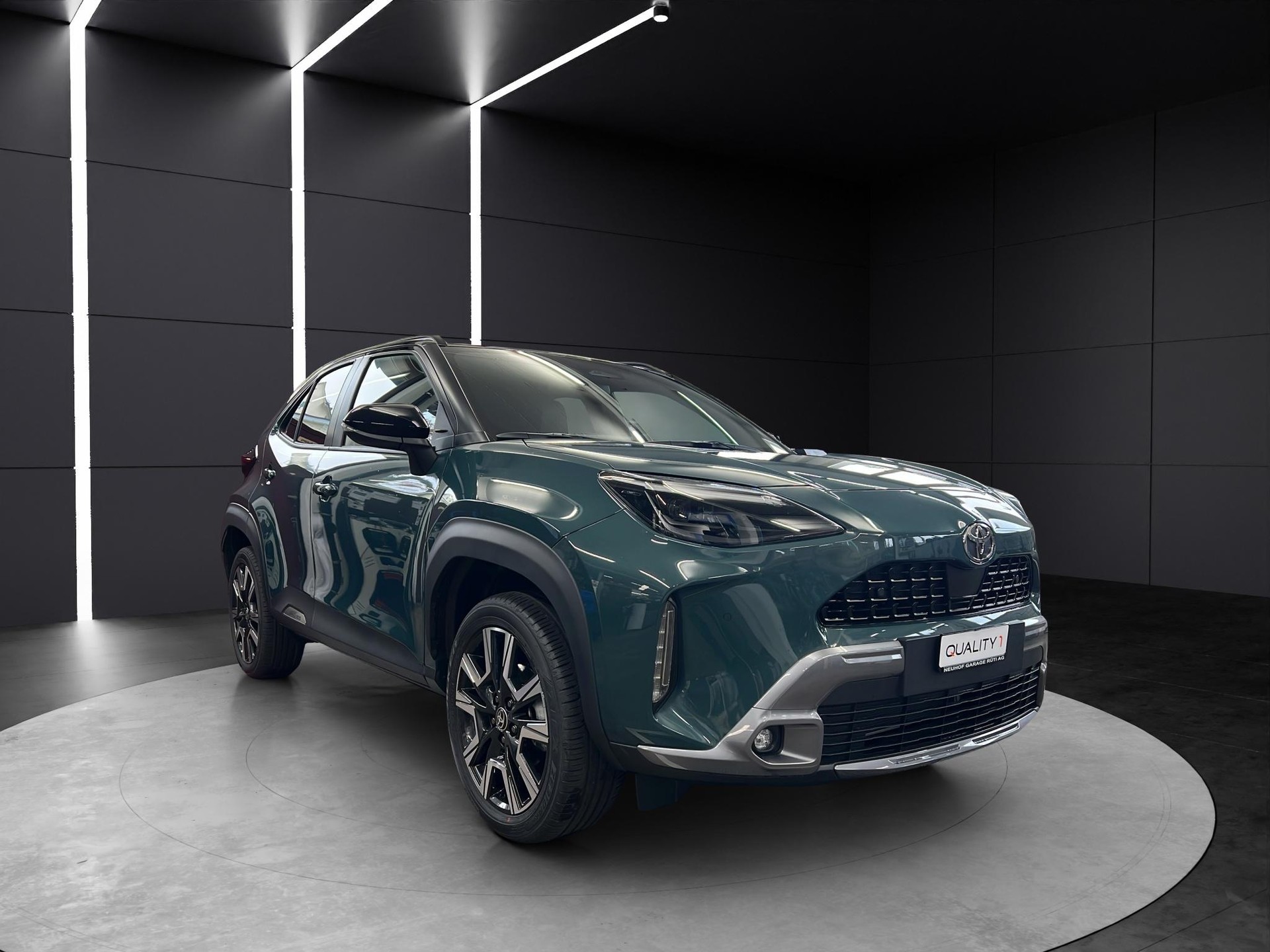 TOYOTA Yaris Cross 1.5 VVT-i HSD Premium AWD-i-image-7