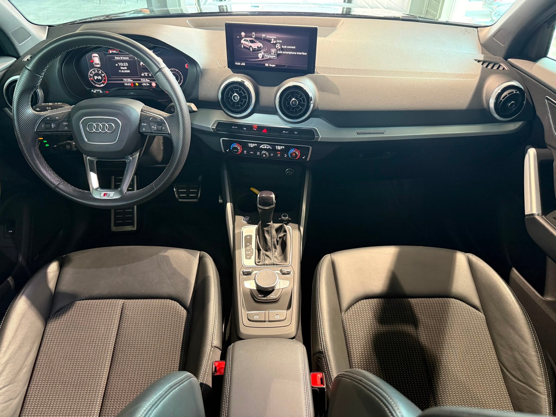 AUDI Q2 40 TFSI quattro S-tronic-image-12