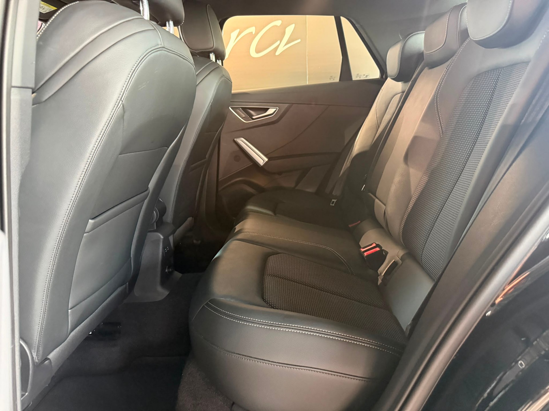 AUDI Q2 40 TFSI quattro S-tronic-image-9