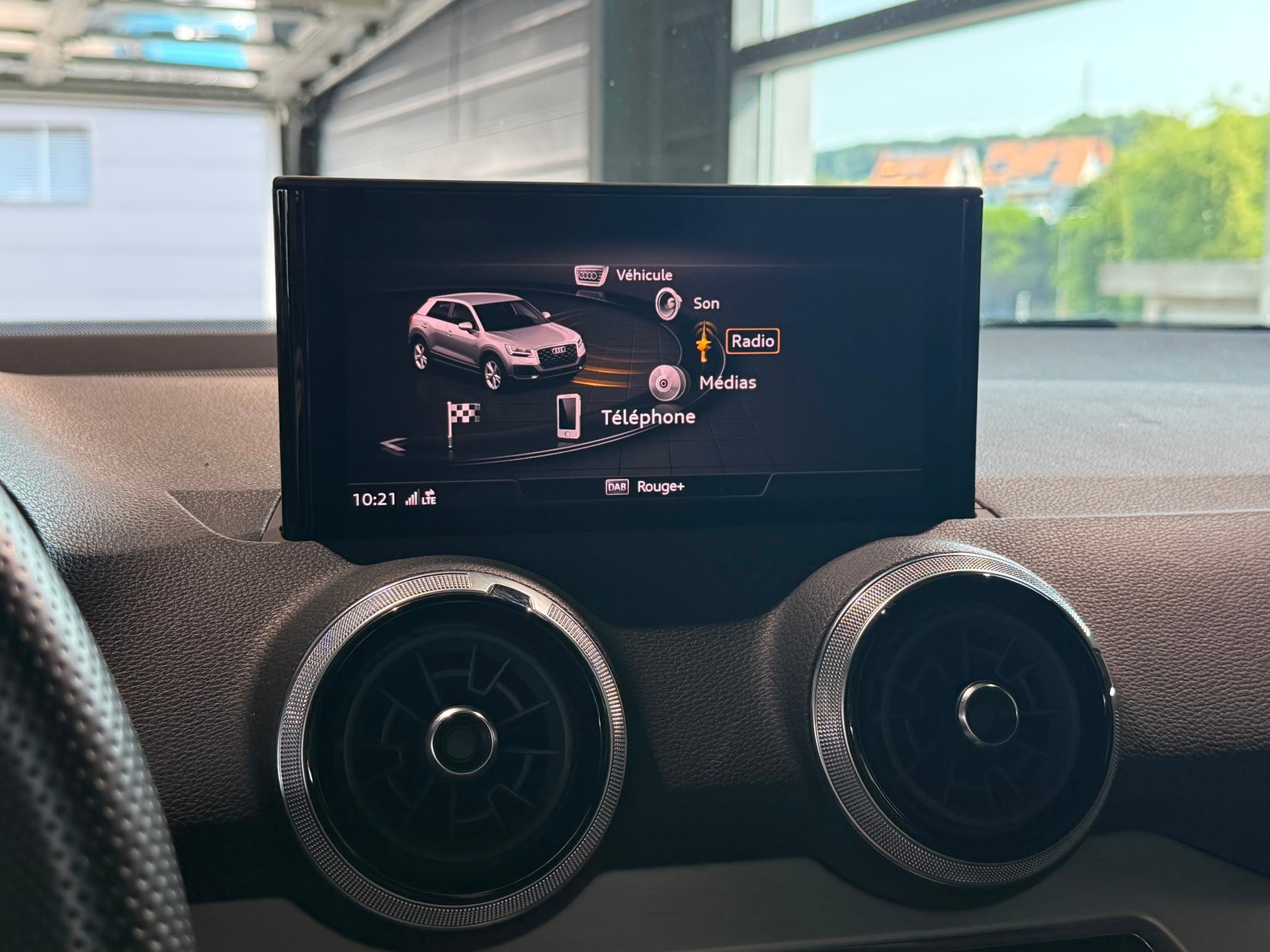 AUDI Q2 40 TFSI quattro S-tronic-image-18