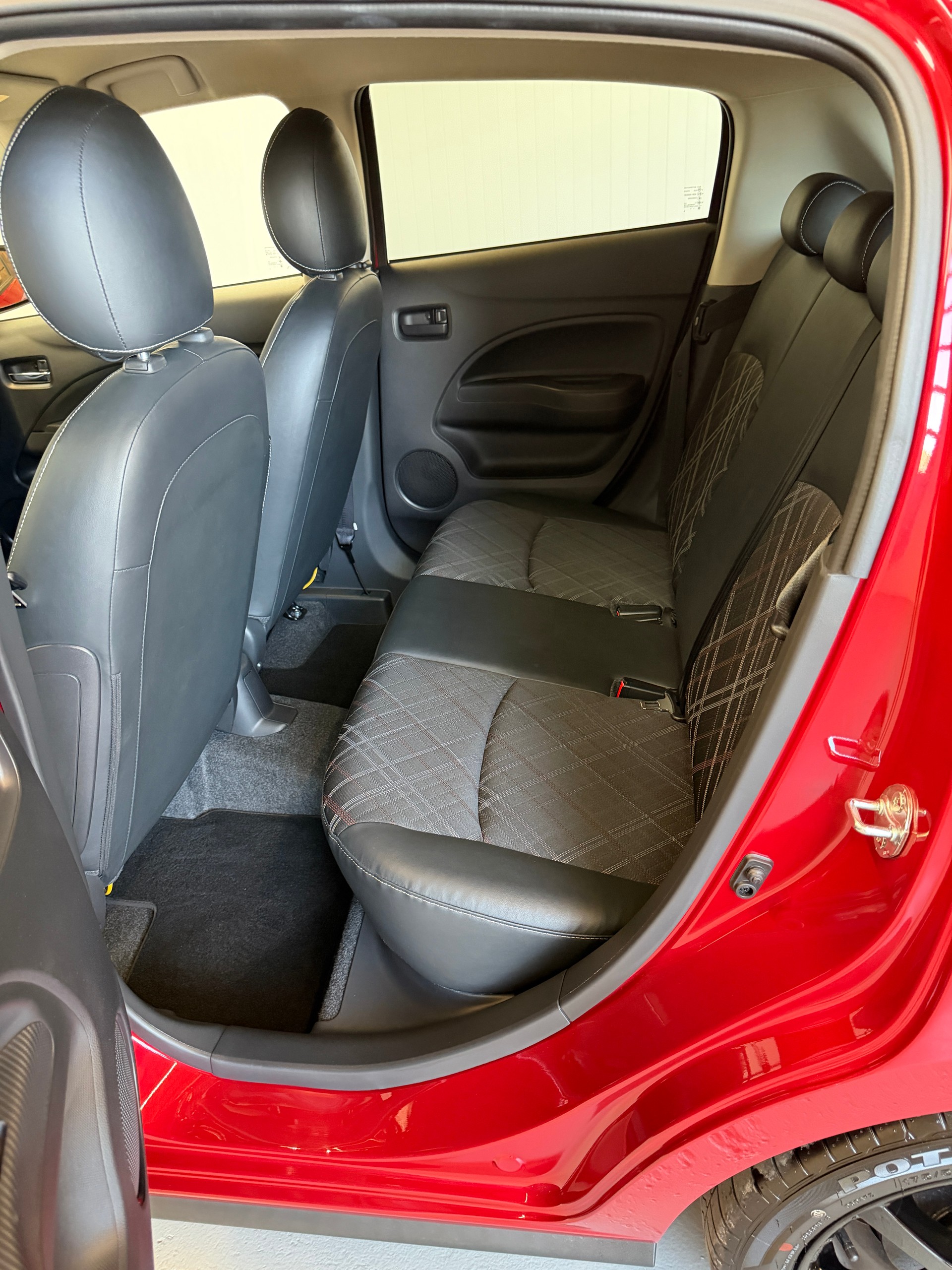 MITSUBISHI Space Star 1.2 CVT Intense+, frisch ab MFK und ab Service, mit AHK für Veloträger-image-11