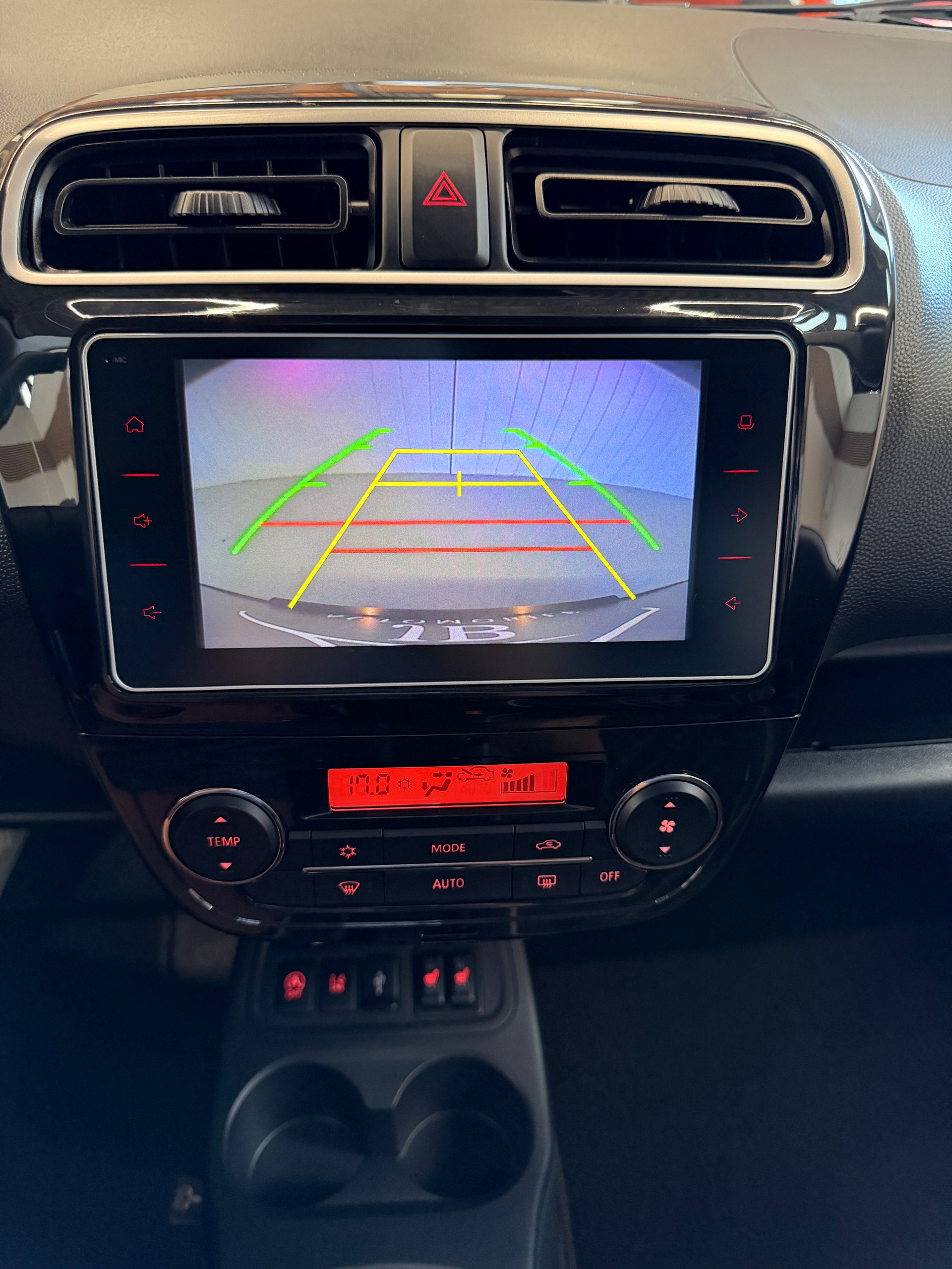 MITSUBISHI Space Star 1.2 CVT Intense+, frisch ab MFK und ab Service, mit AHK für Veloträger-image-16