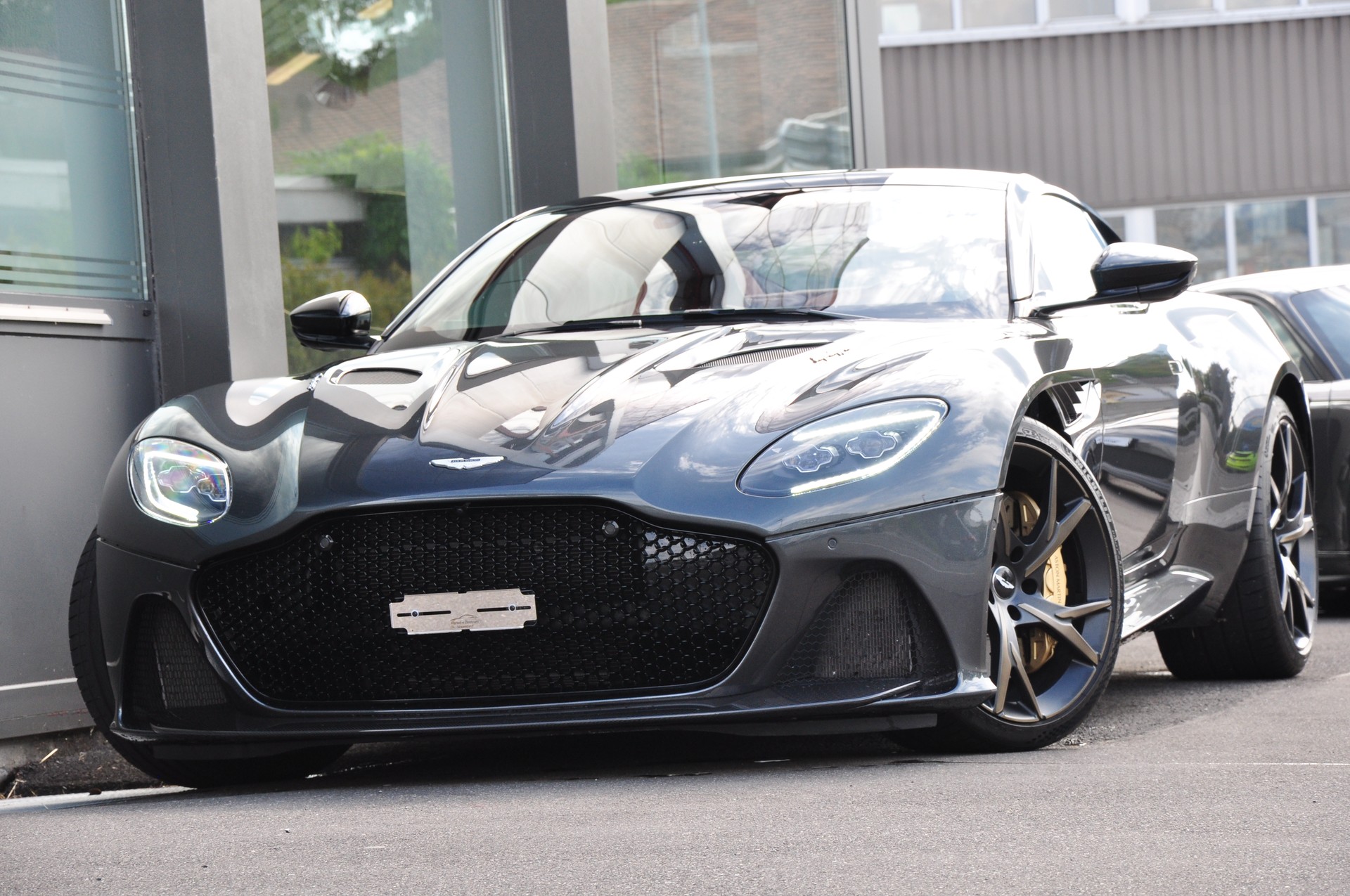 ASTON MARTIN DBS Coupé Superleggera-showroom-element-2