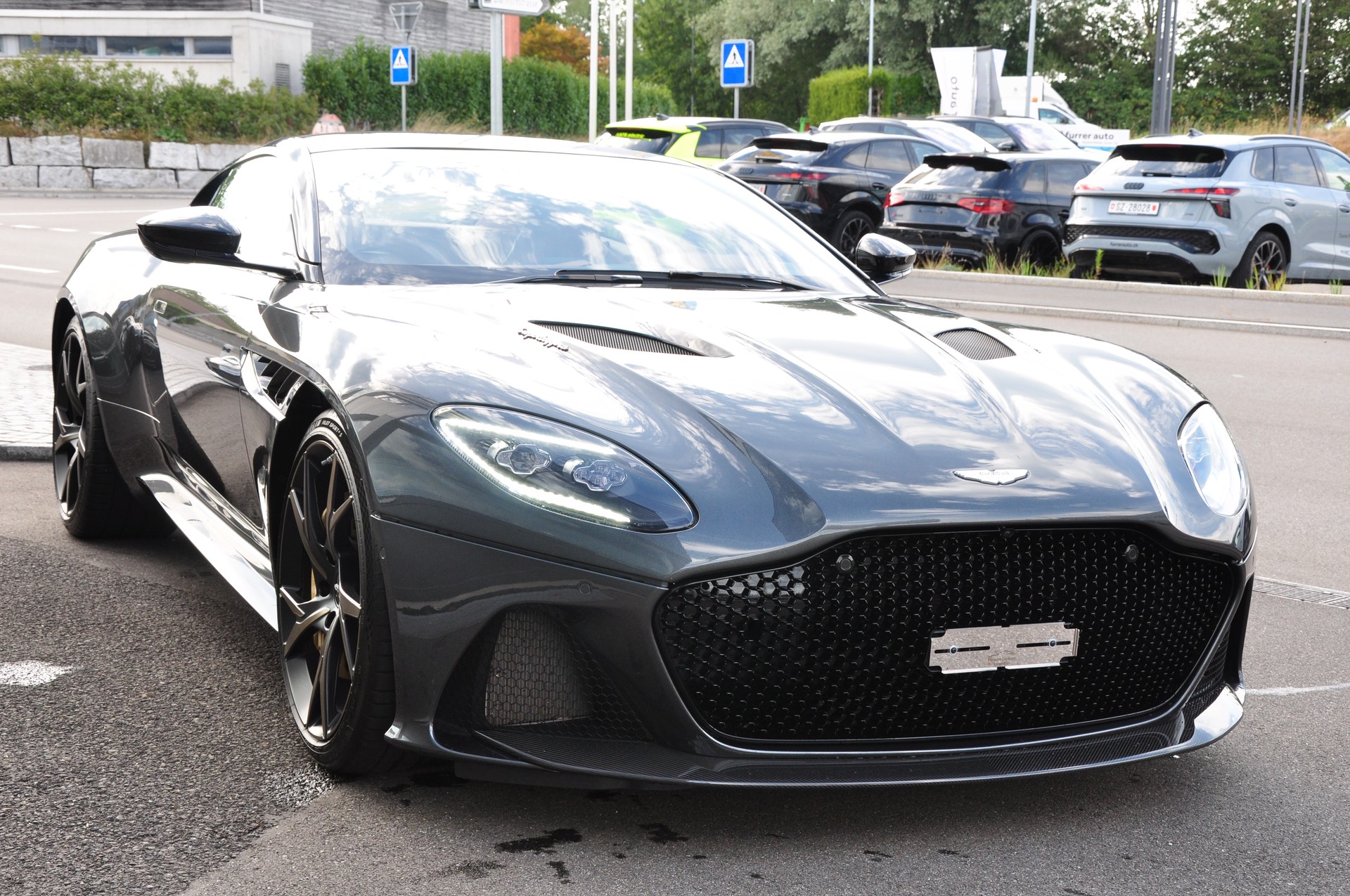 ASTON MARTIN DBS Coupé Superleggera-image-10