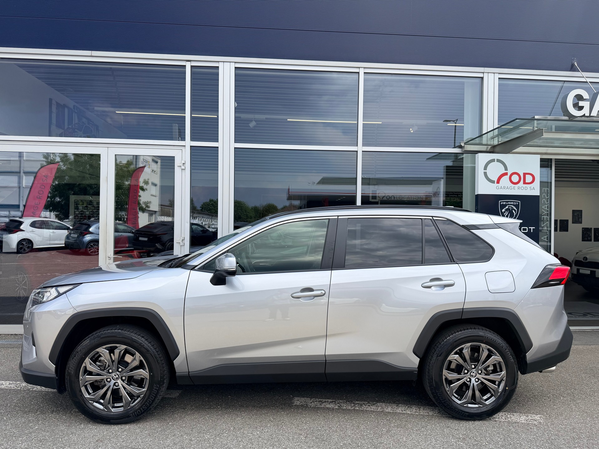 TOYOTA RAV-4 2.5 HSD Trend e-CVT 4WD-showroom-element-2