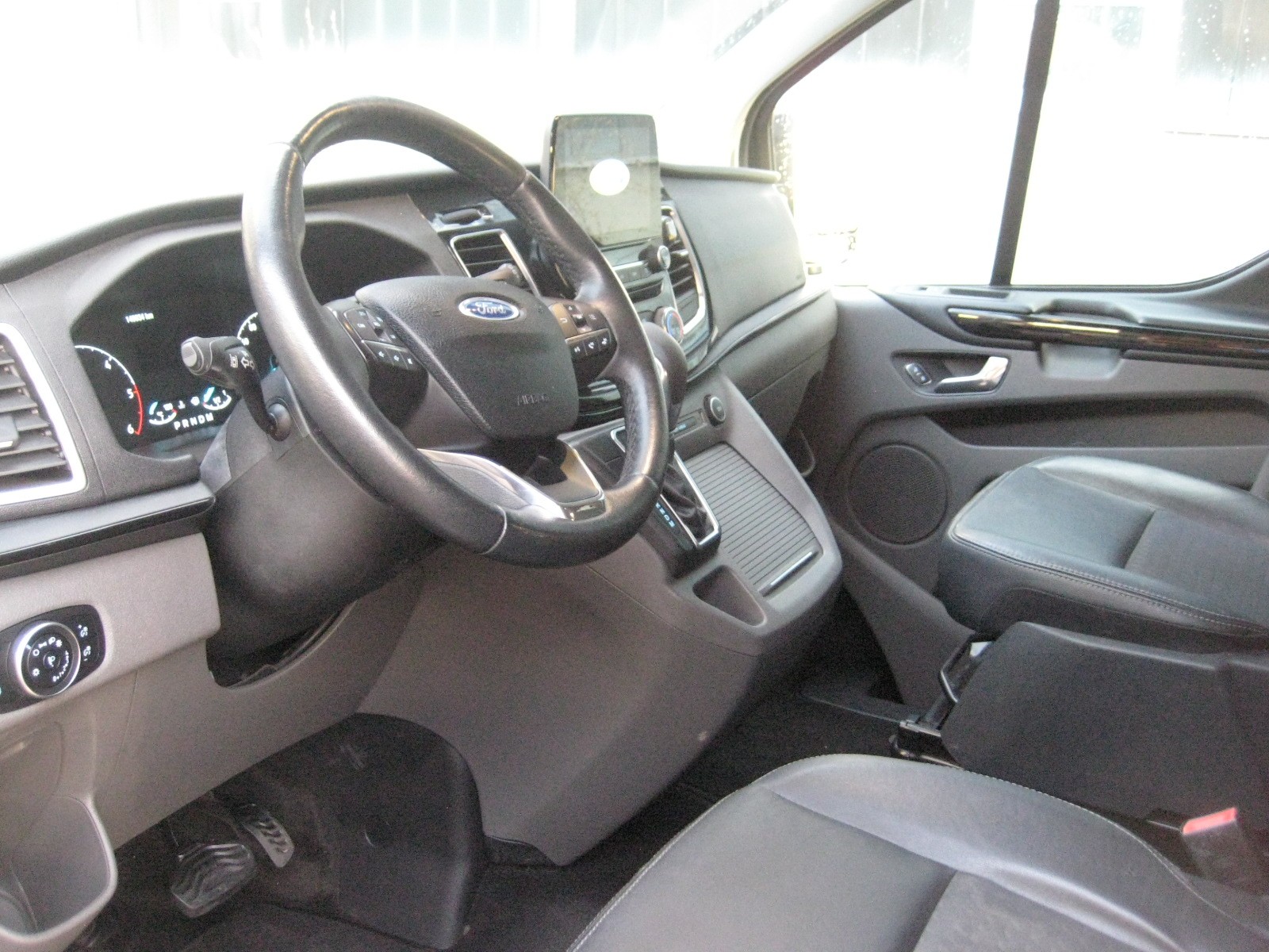FORD Tourneo Custom 310 L1H1 Sport SelectShift A-image-5