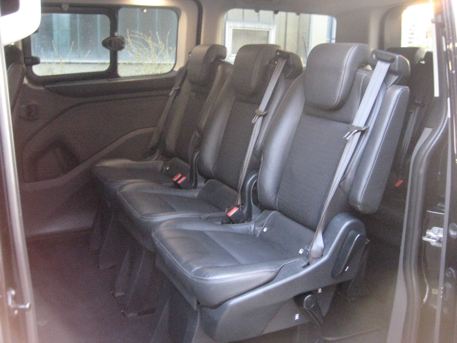 FORD Tourneo Custom 310 L1H1 Sport SelectShift A-image-6