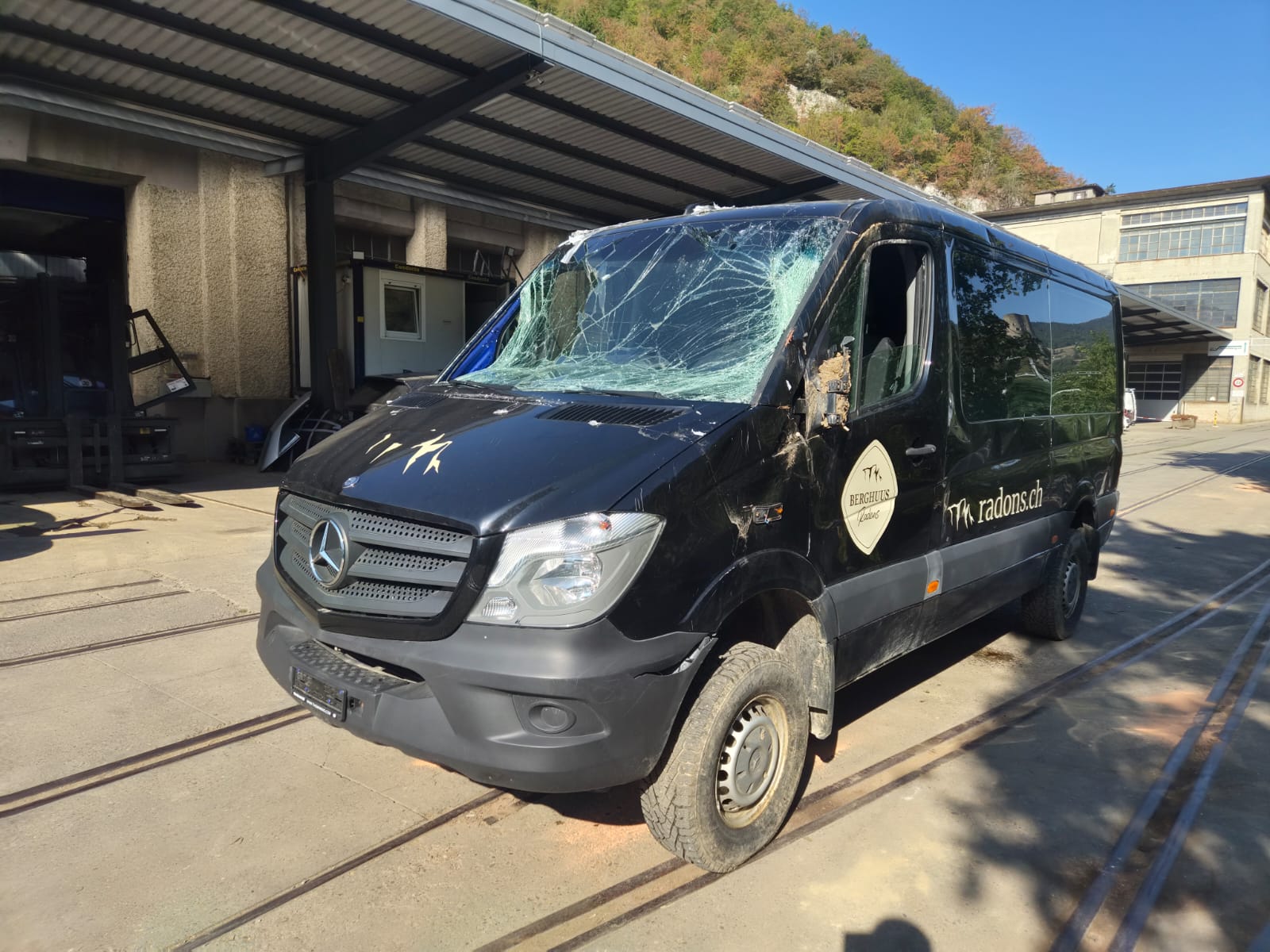 MERCEDES-BENZ KLEINBUS 316 4x4-showroom-element-1