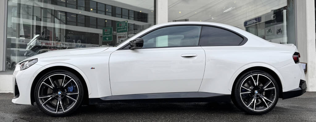 BMW M240i xDrive Steptronic-showroom-element-2