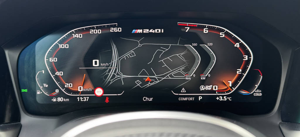 BMW M240i xDrive Steptronic-image-12
