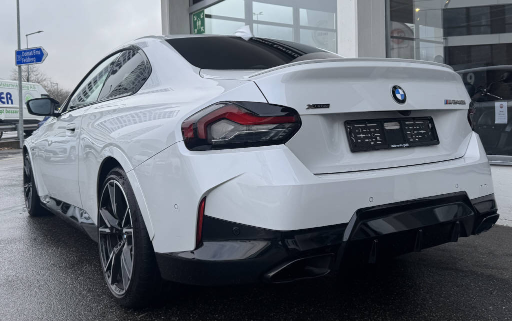 BMW M240i xDrive Steptronic-showroom-element-3