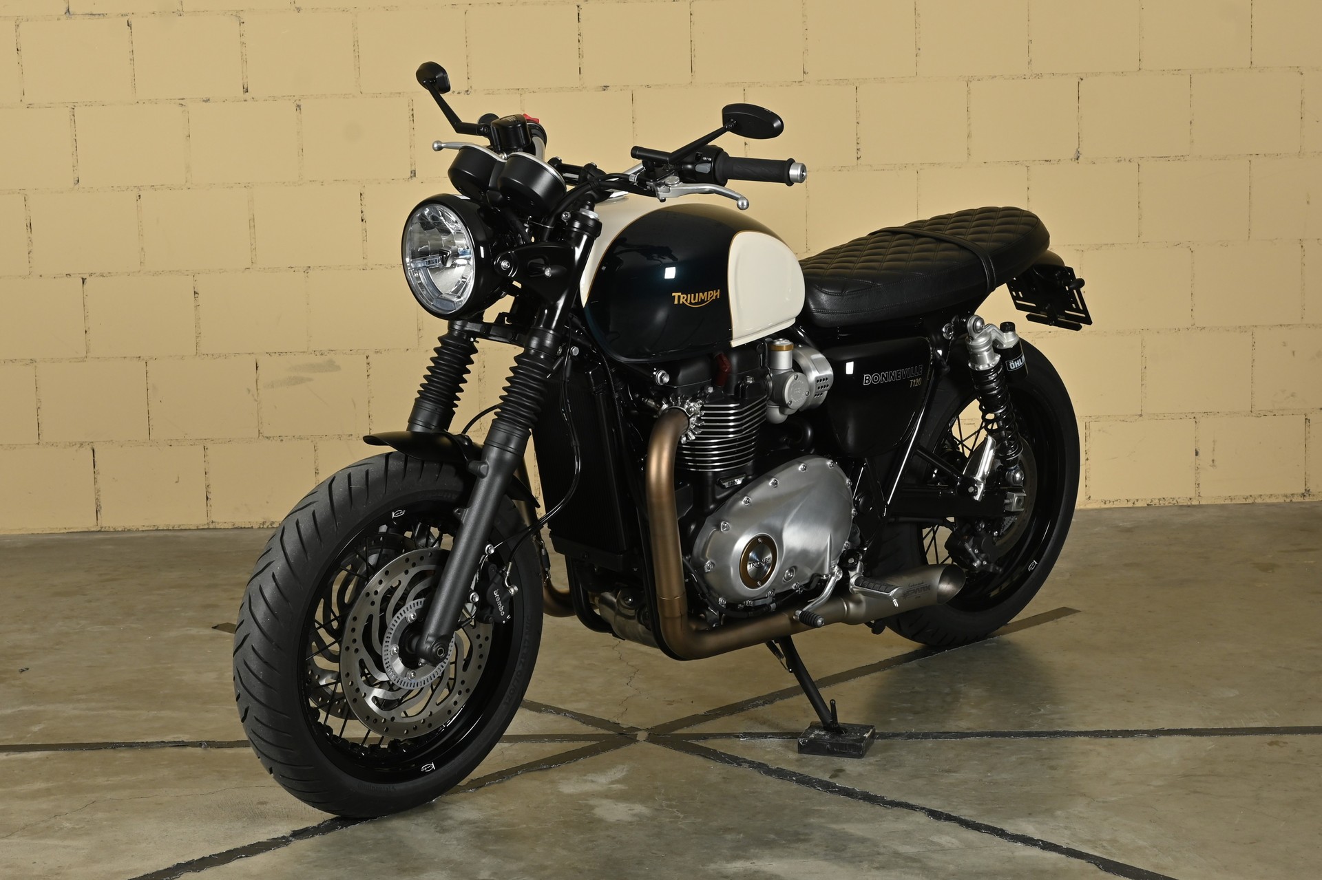 TRIUMPH Bonneville T120-image-4