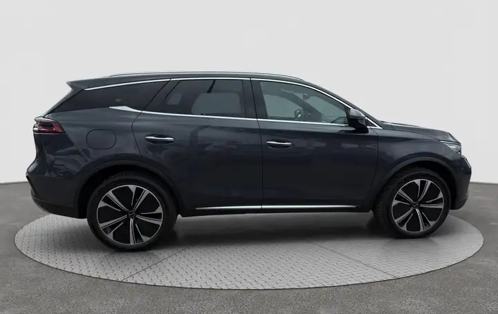 BYD Tang Flagship 4 x 4 / 7-Sitzer-showroom-element-1