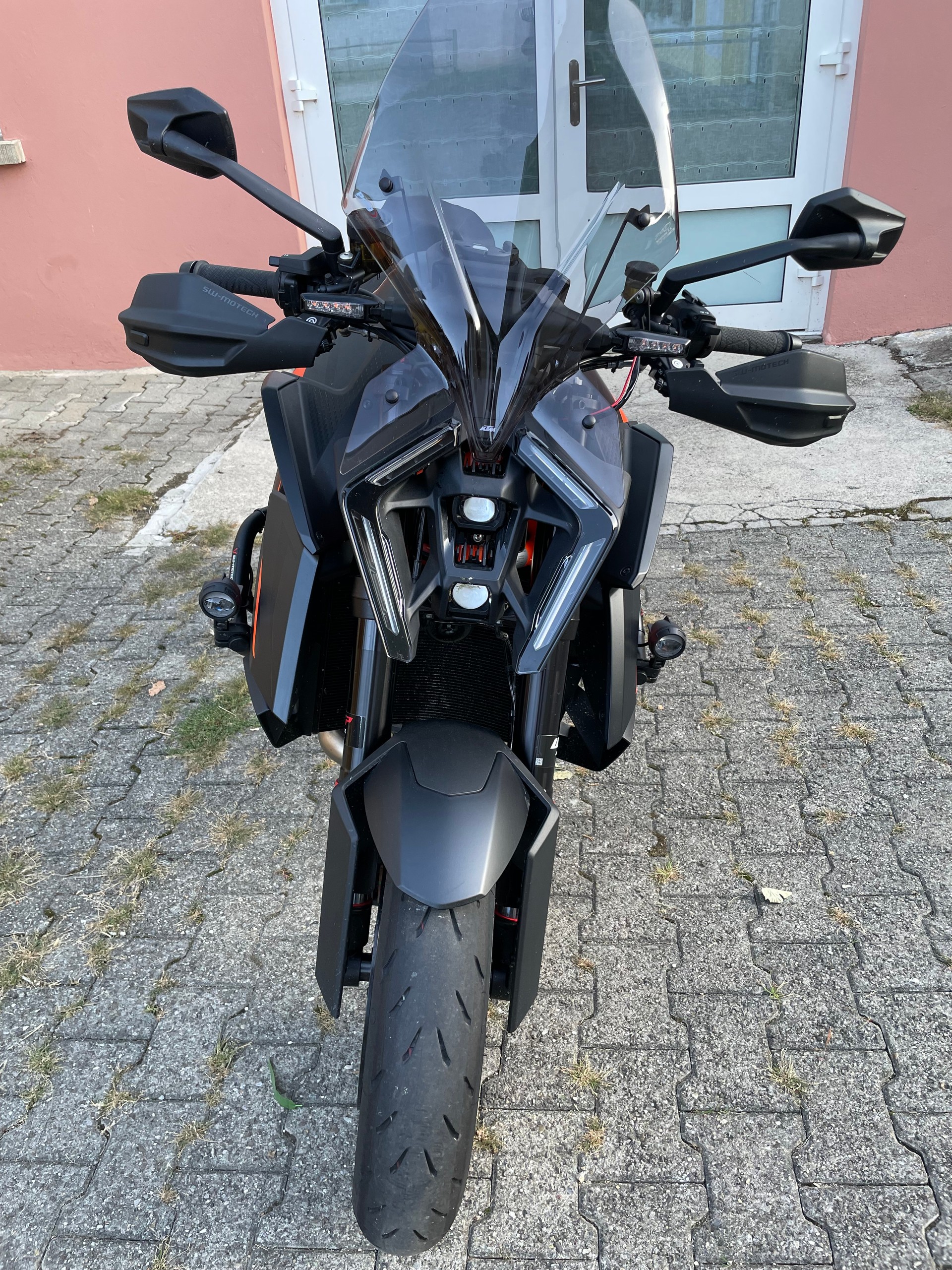 KTM 1390 Super Duke R-image-7