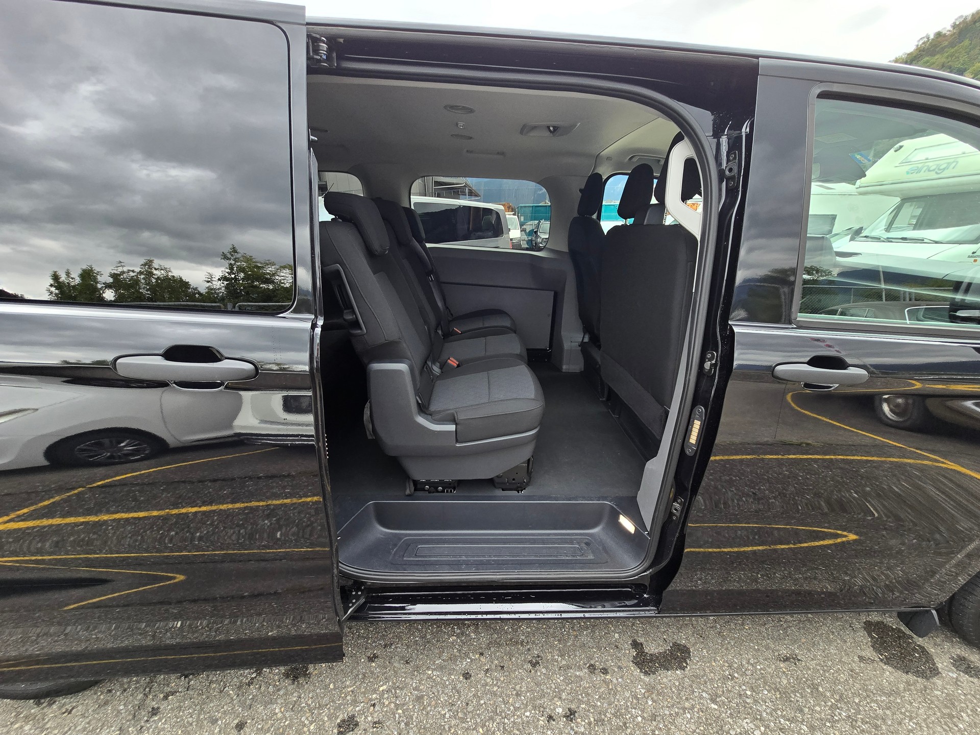 VW Multivan 2.0 TDI DSG Lang **ANHÄNGER KUPPLUNG** GRATIS SERVICE bis 100 000 Km-image-11