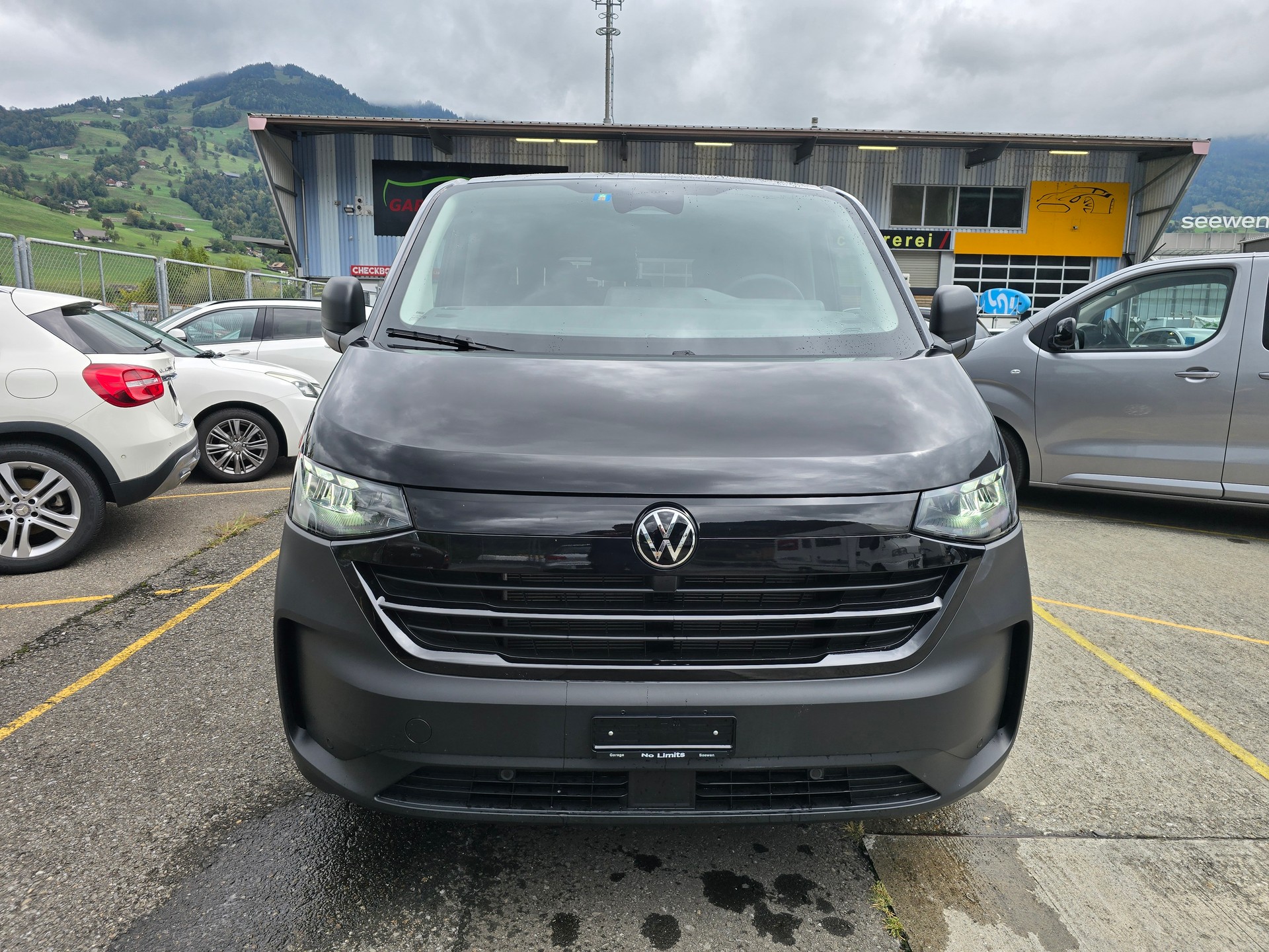 VW Multivan 2.0 TDI DSG Lang **ANHÄNGER KUPPLUNG** GRATIS SERVICE bis 100 000 Km