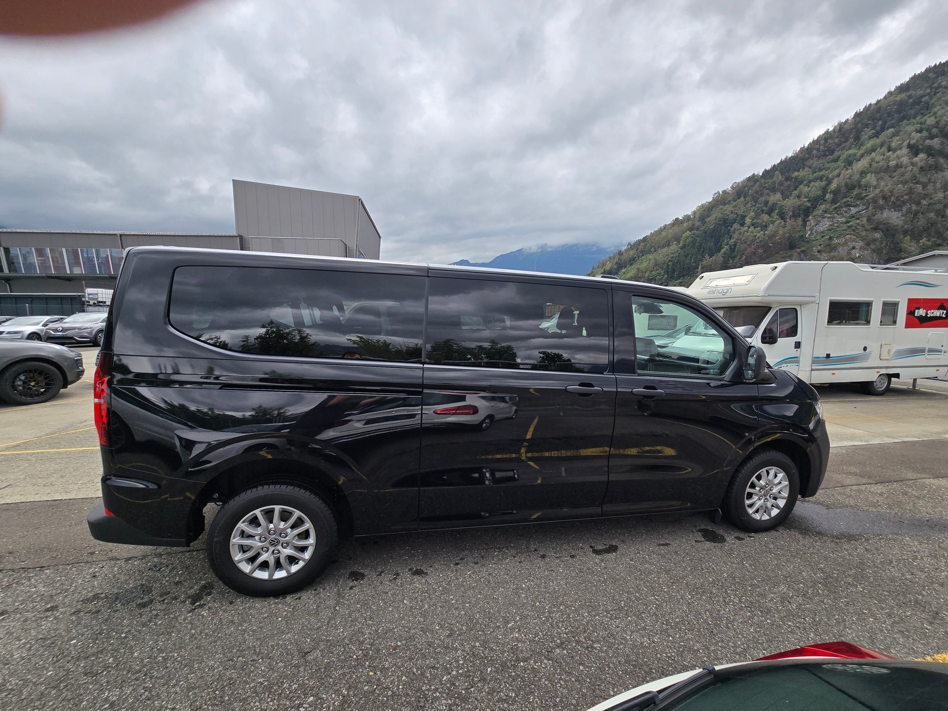 VW Multivan 2.0 TDI DSG Lang **ANHÄNGER KUPPLUNG** GRATIS SERVICE bis 100 000 Km-image-5