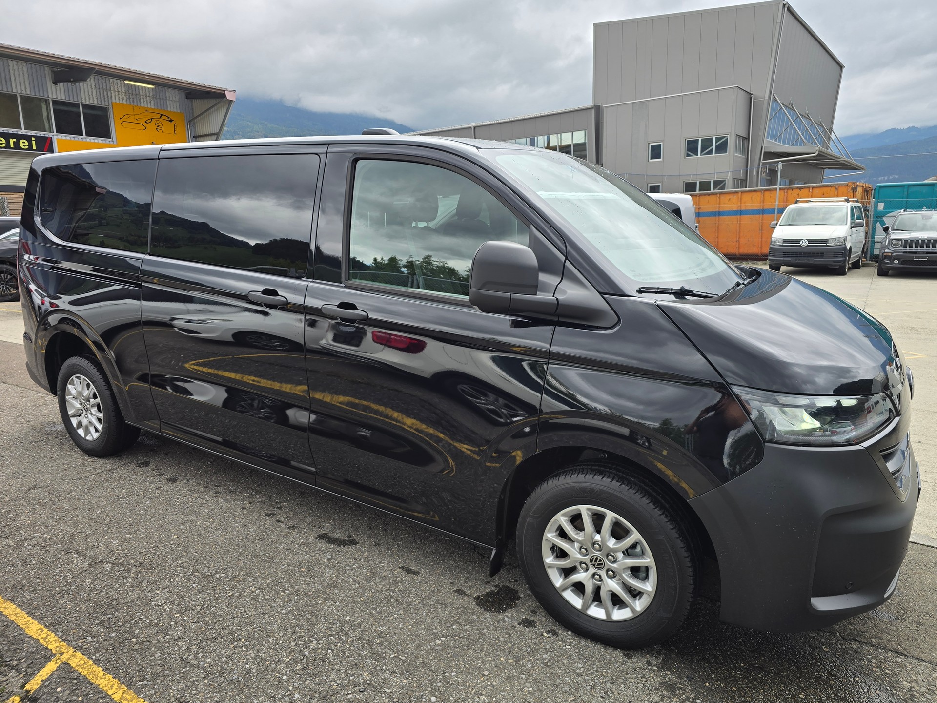 VW Multivan 2.0 TDI DSG Lang **ANHÄNGER KUPPLUNG** GRATIS SERVICE bis 100 000 Km-image-6