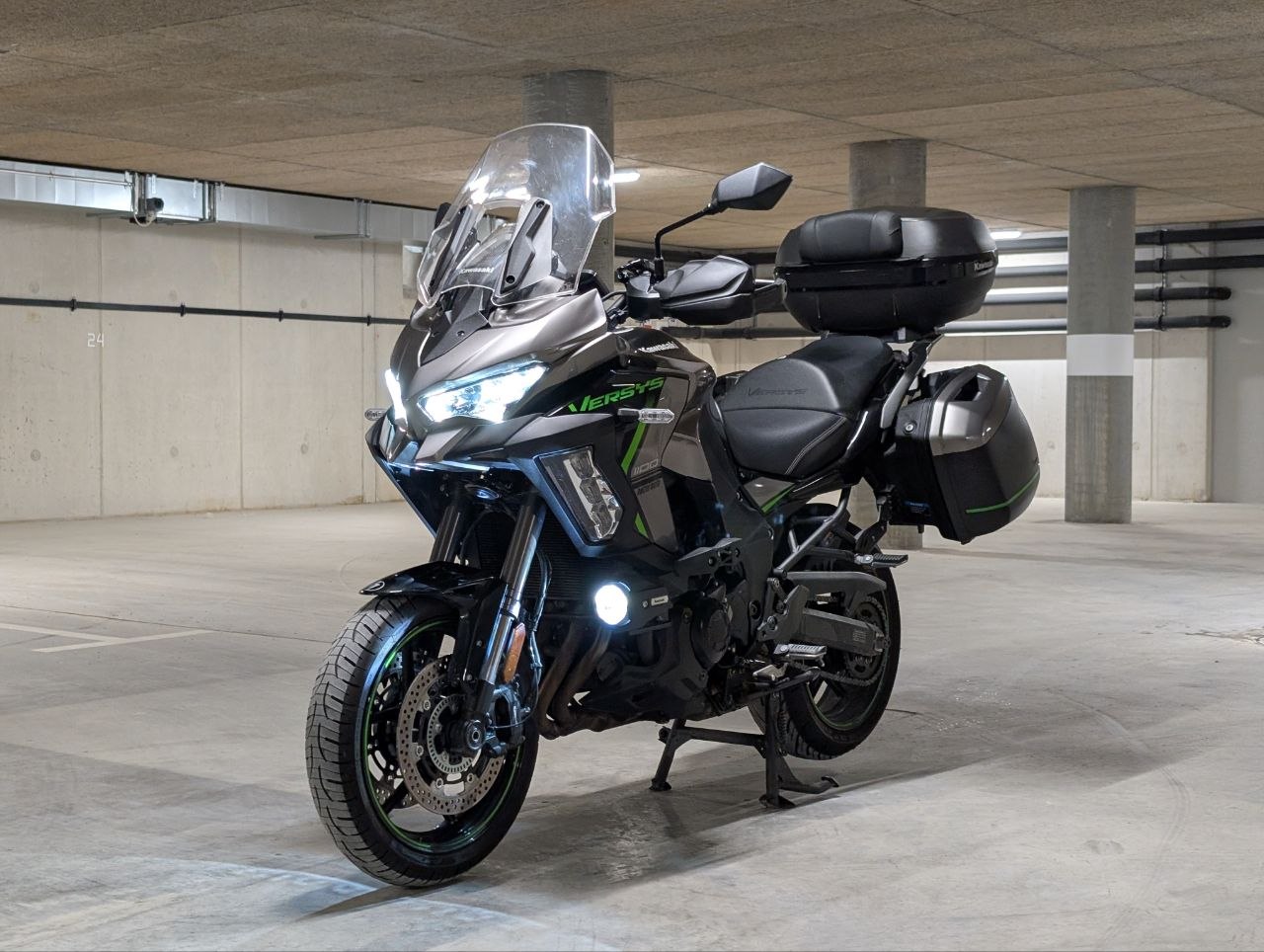 KAWASAKI Versys 1100 SE Grand Tourer-image-2