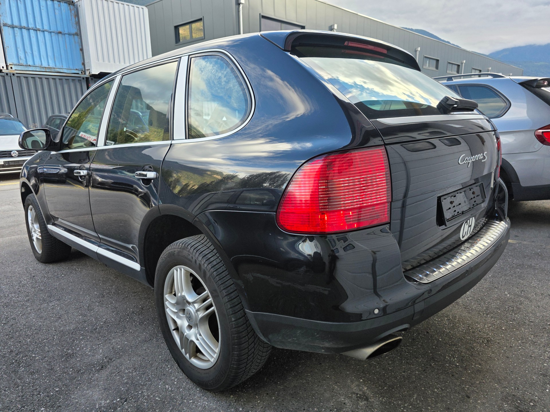 PORSCHE Cayenne S-showroom-element-2
