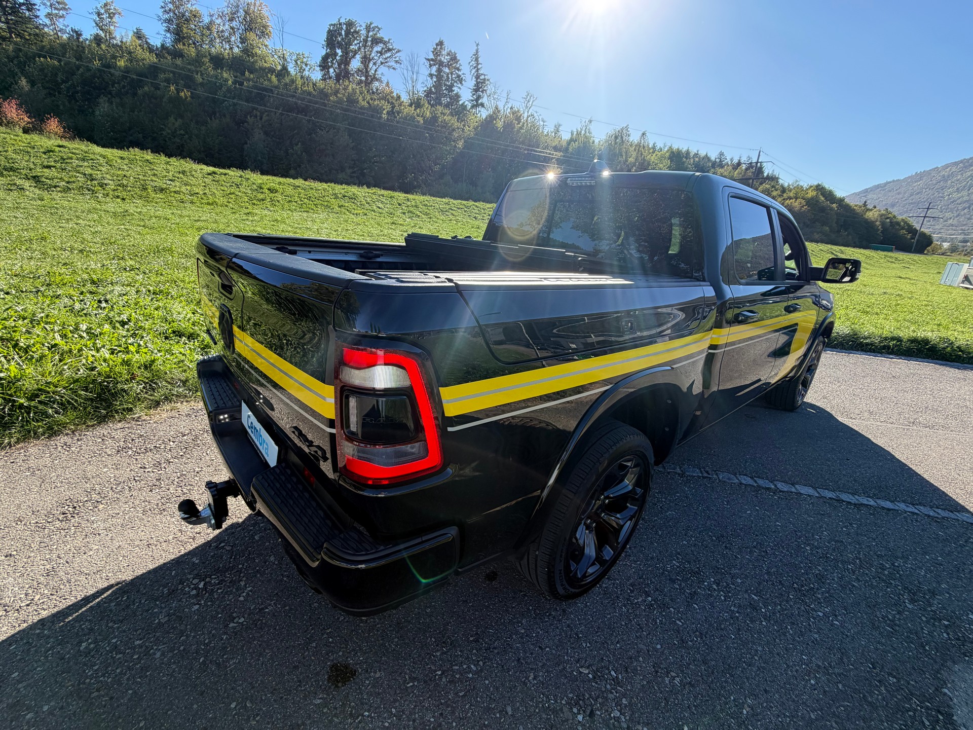 DODGE RAM LIMITED !! V8 5,7 400 PS CREW CAB "NEUSTES MODELL" VOLL OPTIONEN. INKL. LUFTFEDERUNG + AHK 3500 KG. MIT RAM BOX.-image-19