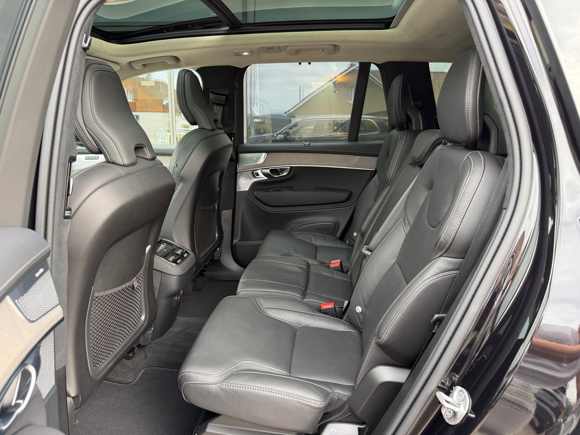 VOLVO XC90 B5 Benzin Mild Hybrid AWD Ultra Bright Geartronic *Bowers&Wilkins*-image-12