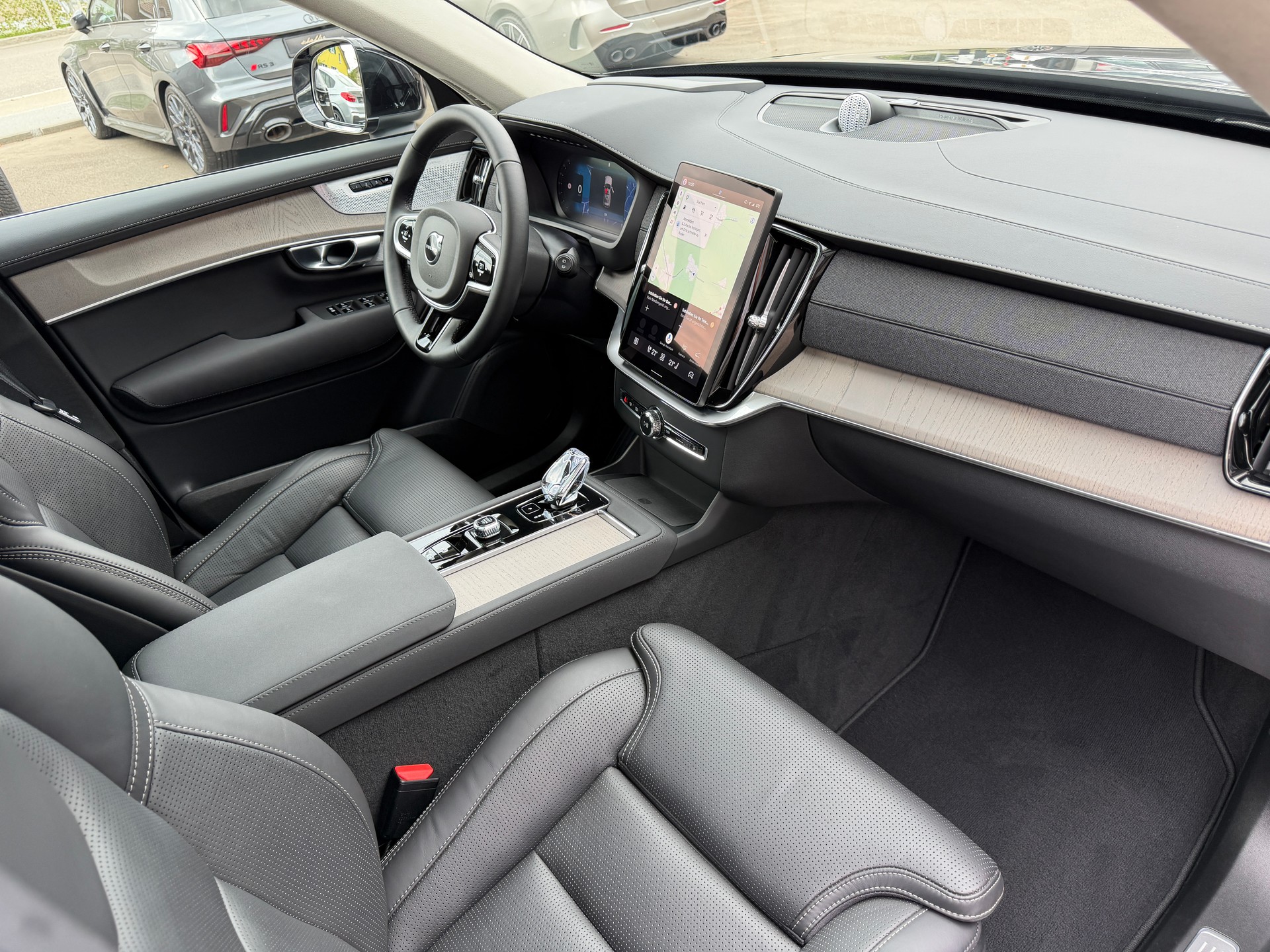 VOLVO XC90 B5 Benzin Mild Hybrid AWD Ultra Bright Geartronic *Bowers&Wilkins*-image-10