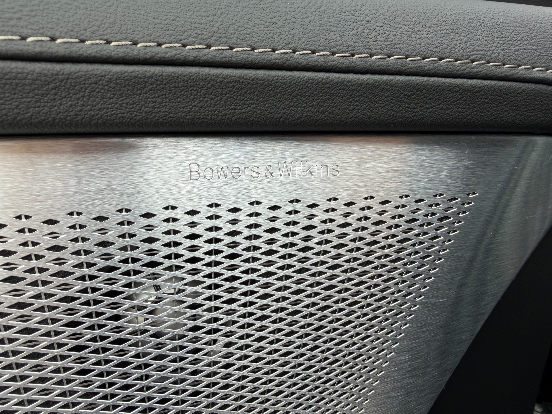 VOLVO XC90 B5 Benzin Mild Hybrid AWD Ultra Bright Geartronic *Bowers&Wilkins*-image-28