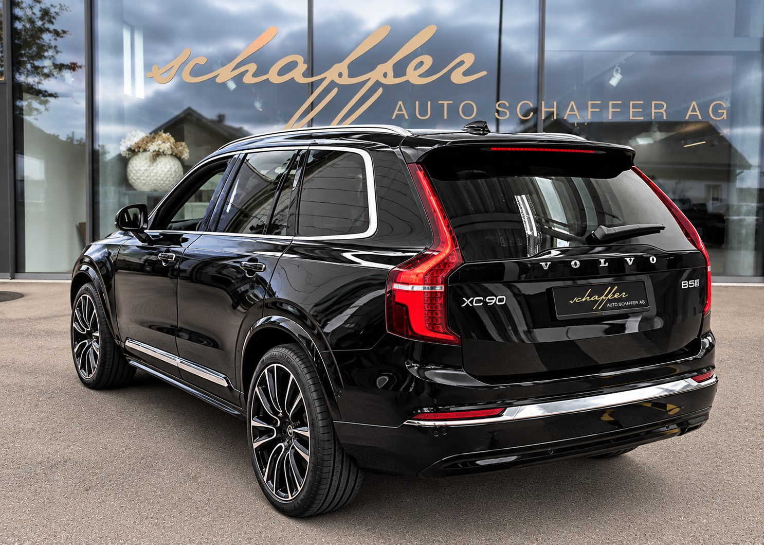 VOLVO XC90 B5 Benzin Mild Hybrid AWD Ultra Bright Geartronic *Bowers&Wilkins*-showroom-element-3