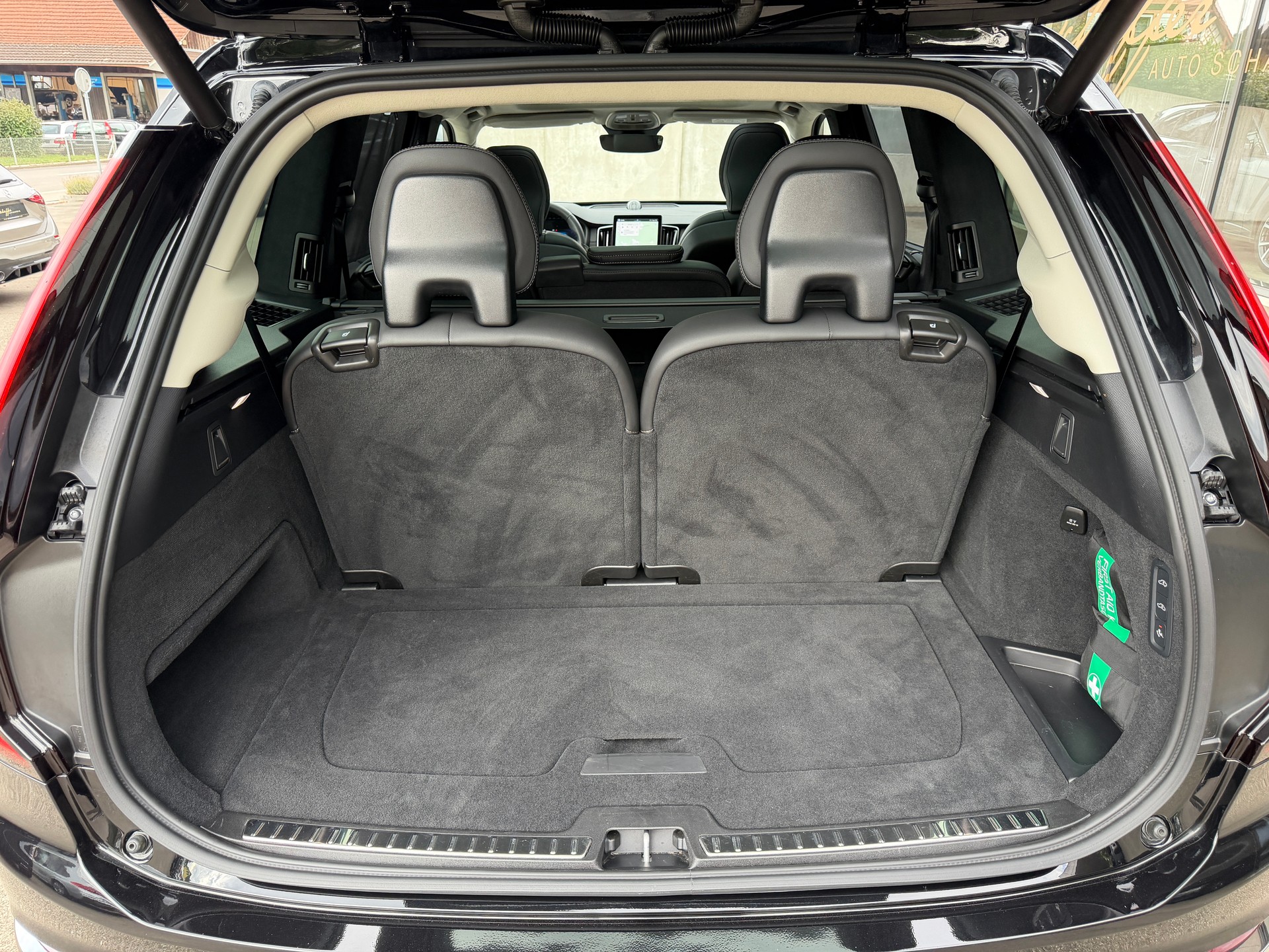 VOLVO XC90 B5 Benzin Mild Hybrid AWD Ultra Bright Geartronic *Bowers&Wilkins*-image-24