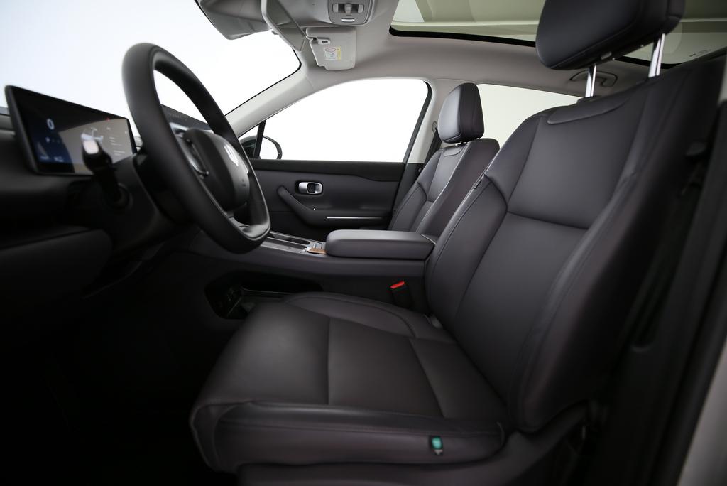 LEAPMOTOR C10 Design-image-4