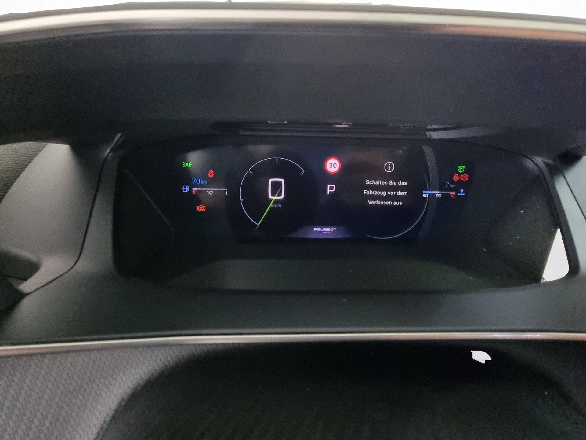 PEUGEOT 2008 GT 1.2 Pure Tech-image-10