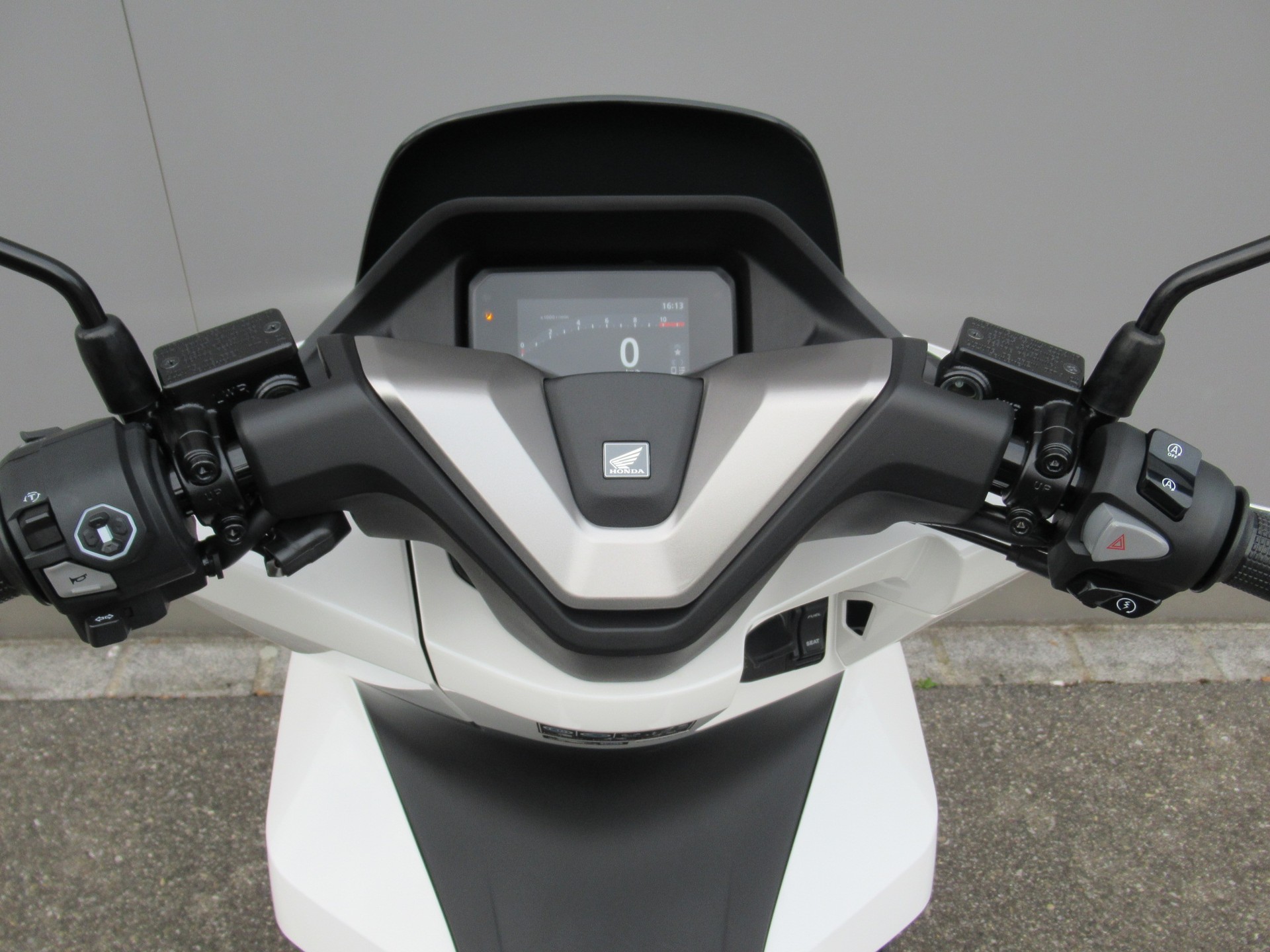 HONDA PCX 125 i ABS-image-2