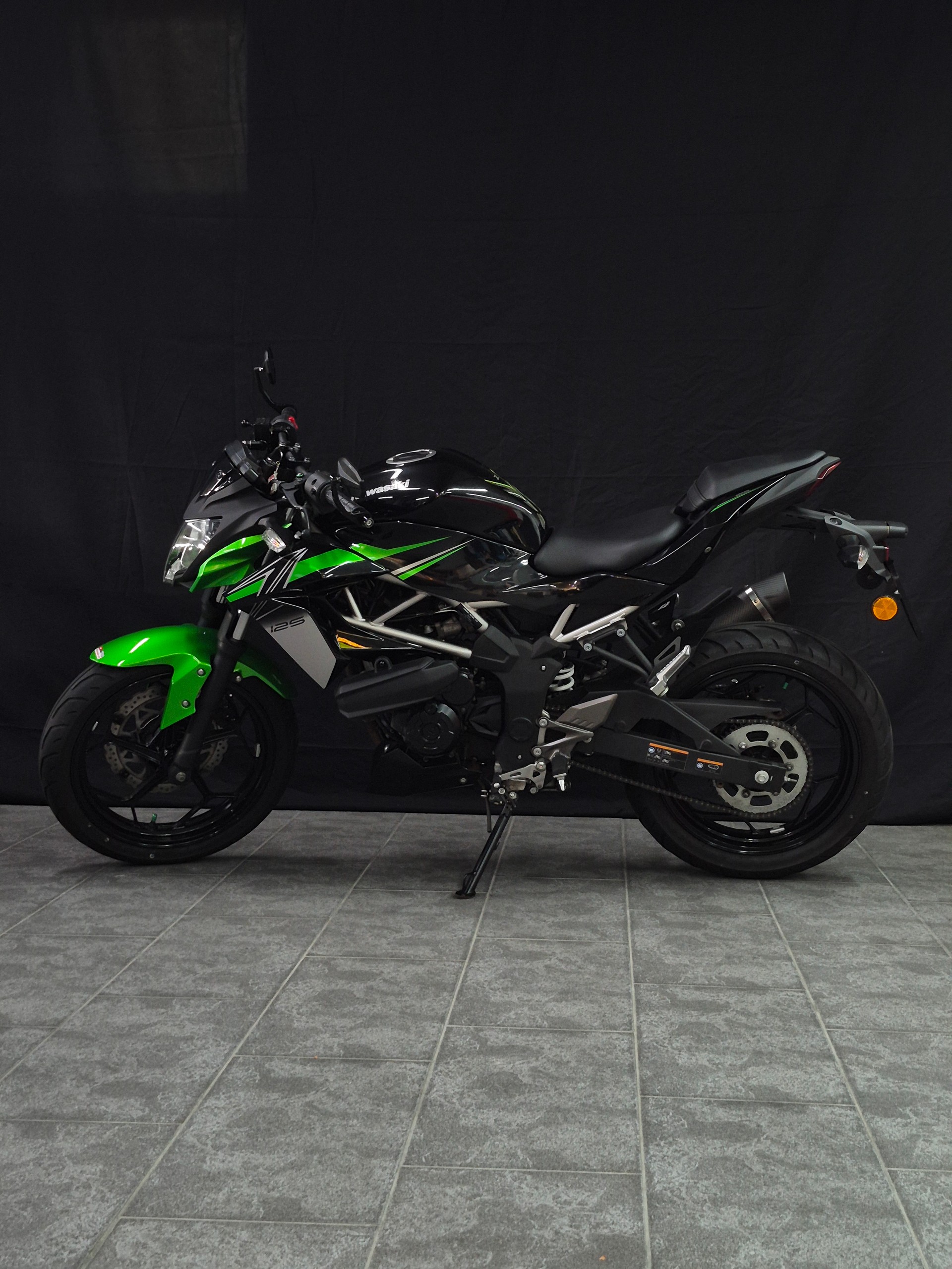 KAWASAKI Z 125-image-3