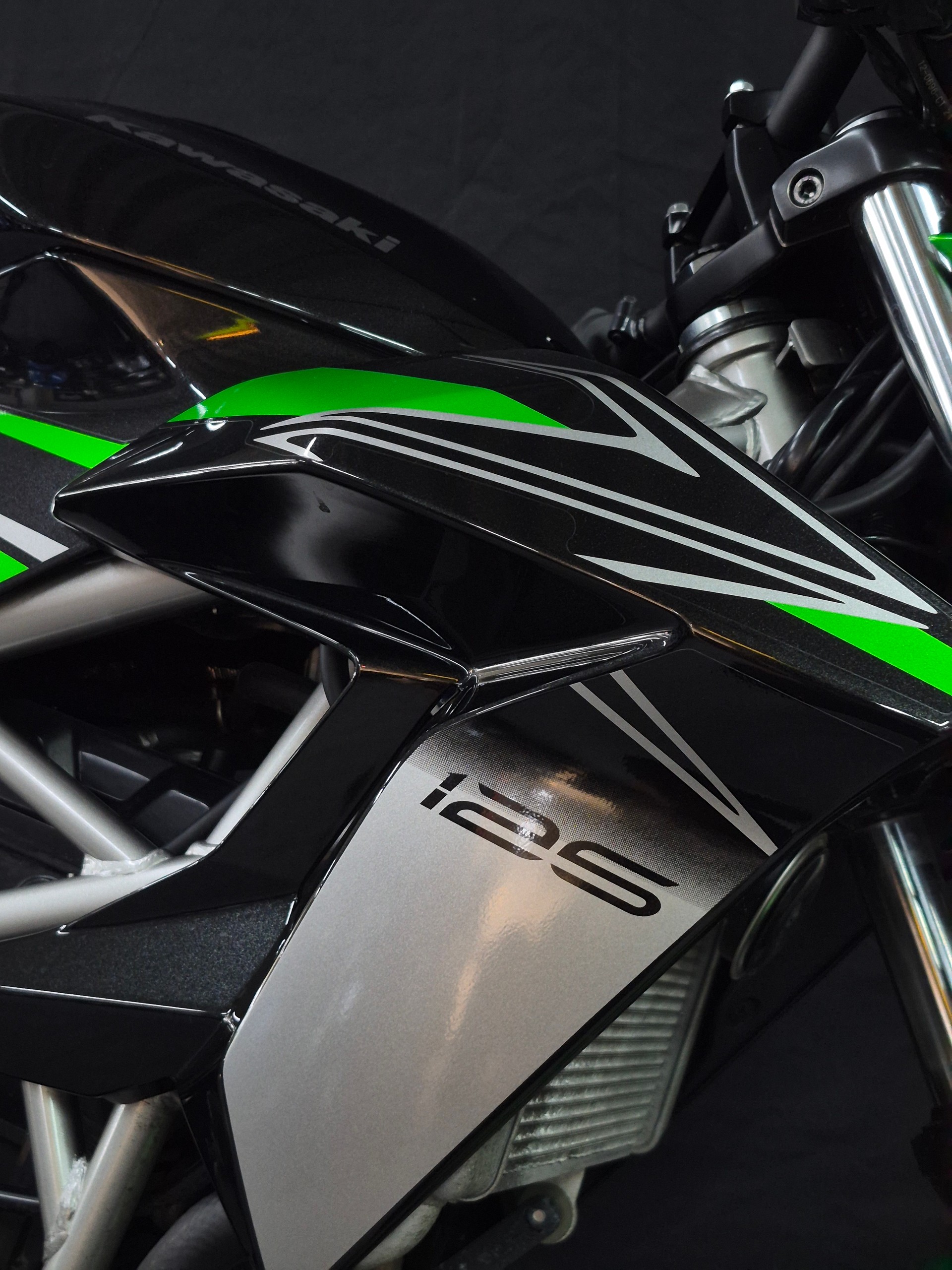 KAWASAKI Z 125-image-13