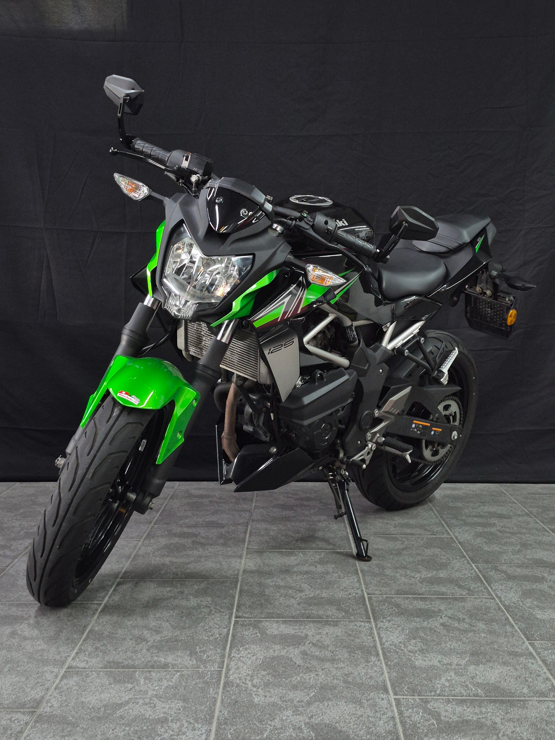 KAWASAKI Z 125-image-6