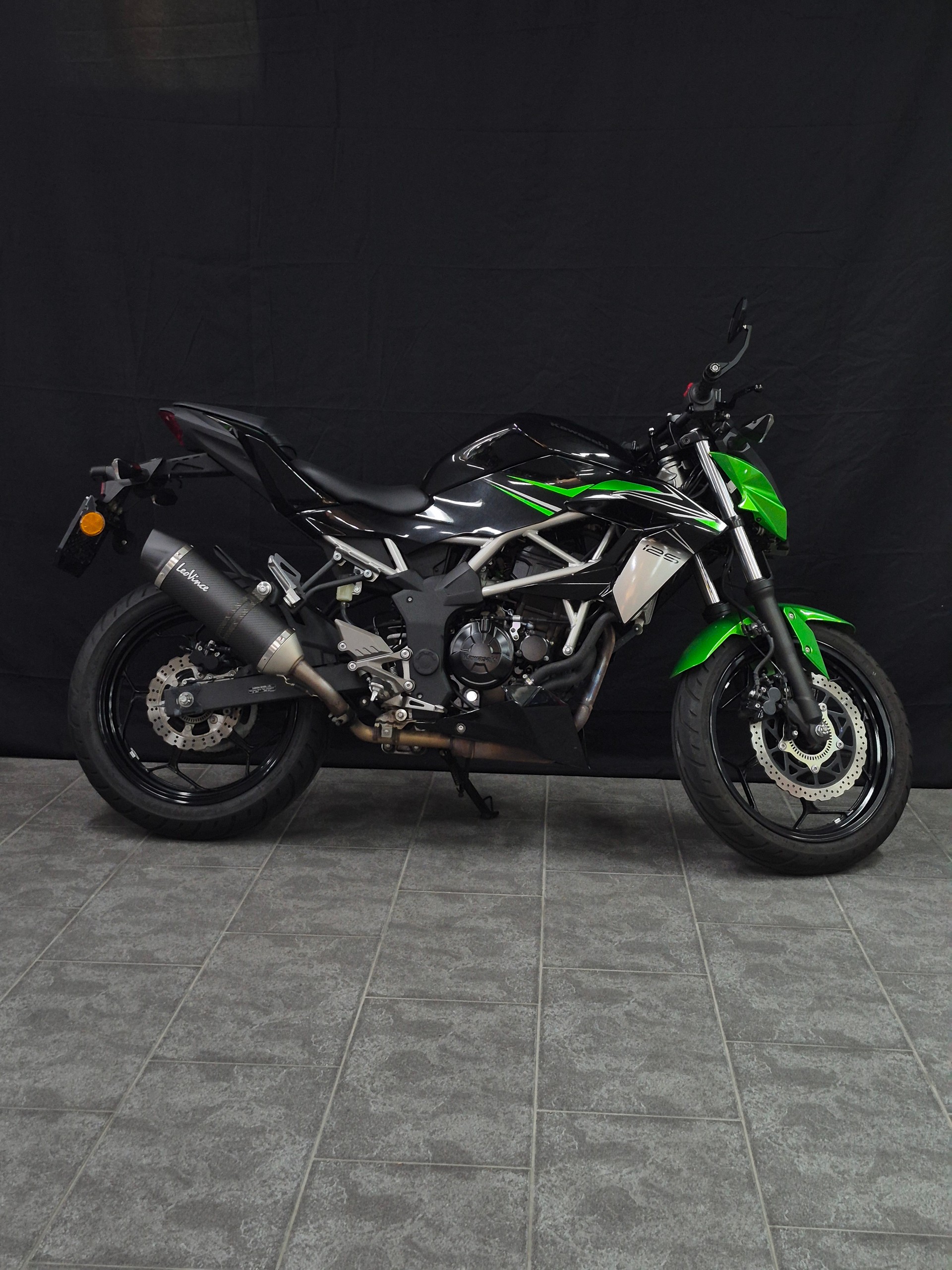 KAWASAKI Z 125-image-14