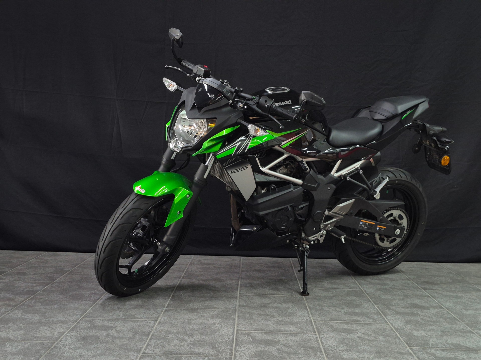 KAWASAKI Z 125-image-1