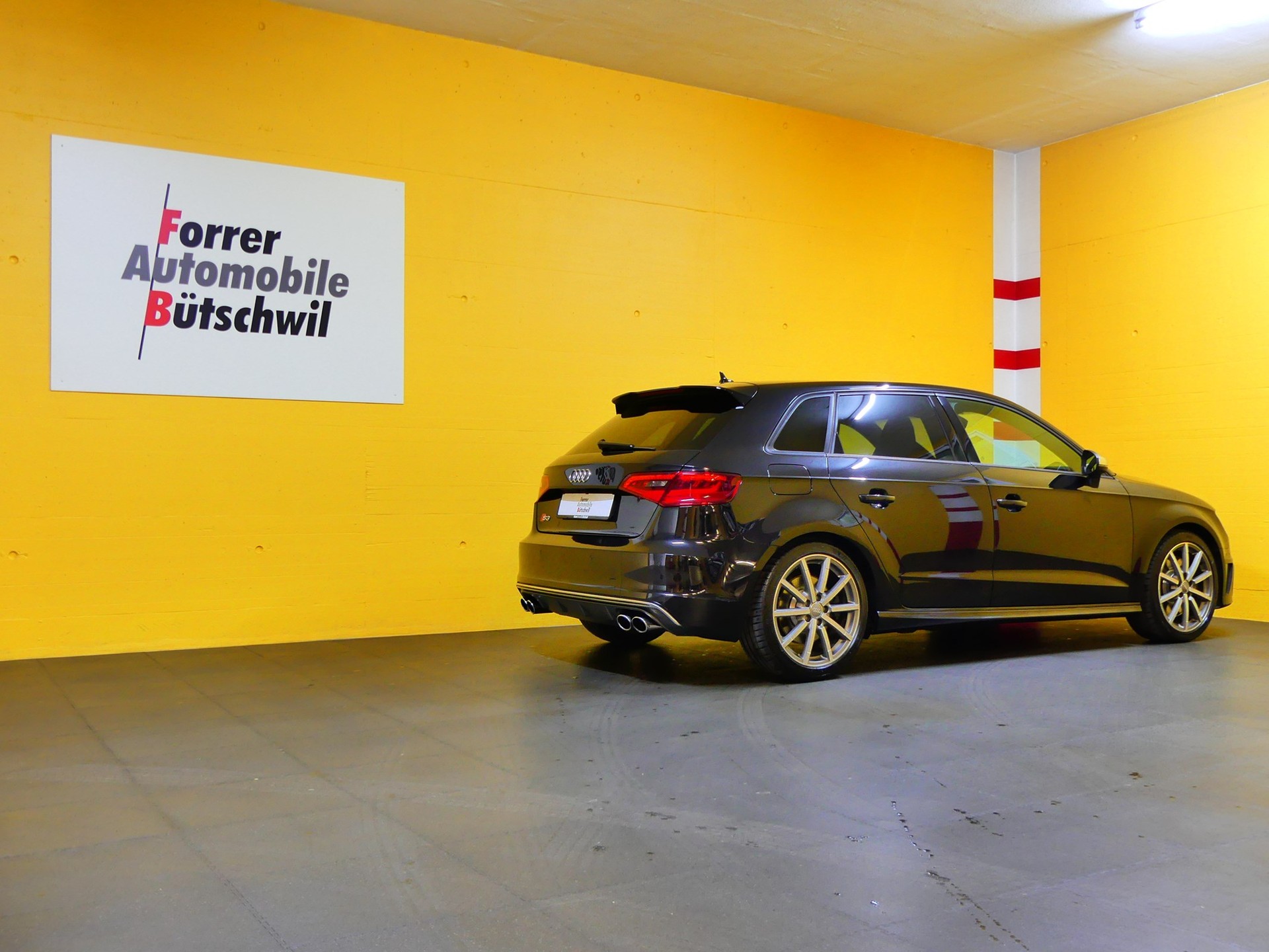 AUDI S3 Sportback 2.0 TFSI quattro S-tronic-image-2