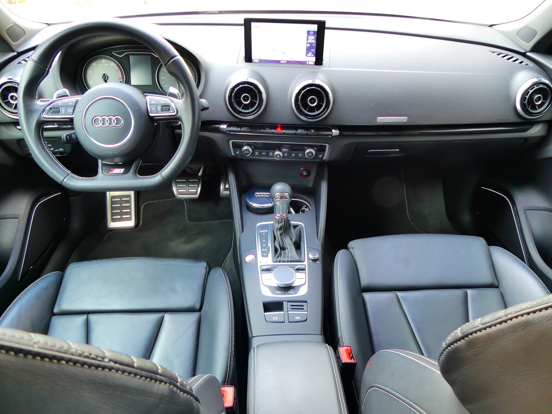 AUDI S3 Sportback 2.0 TFSI quattro S-tronic-image-7