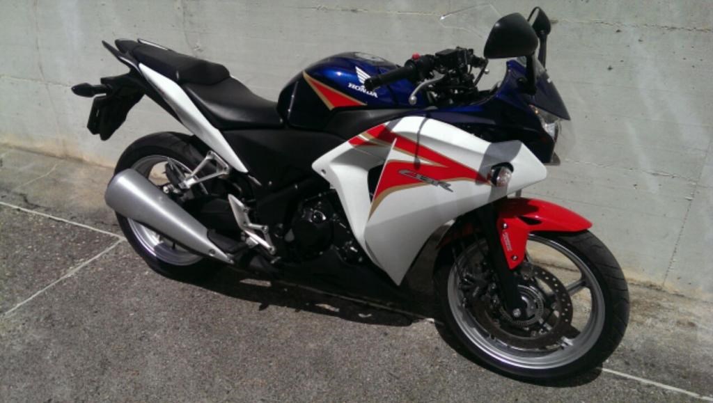 HONDA CBR 250 RA-image-1