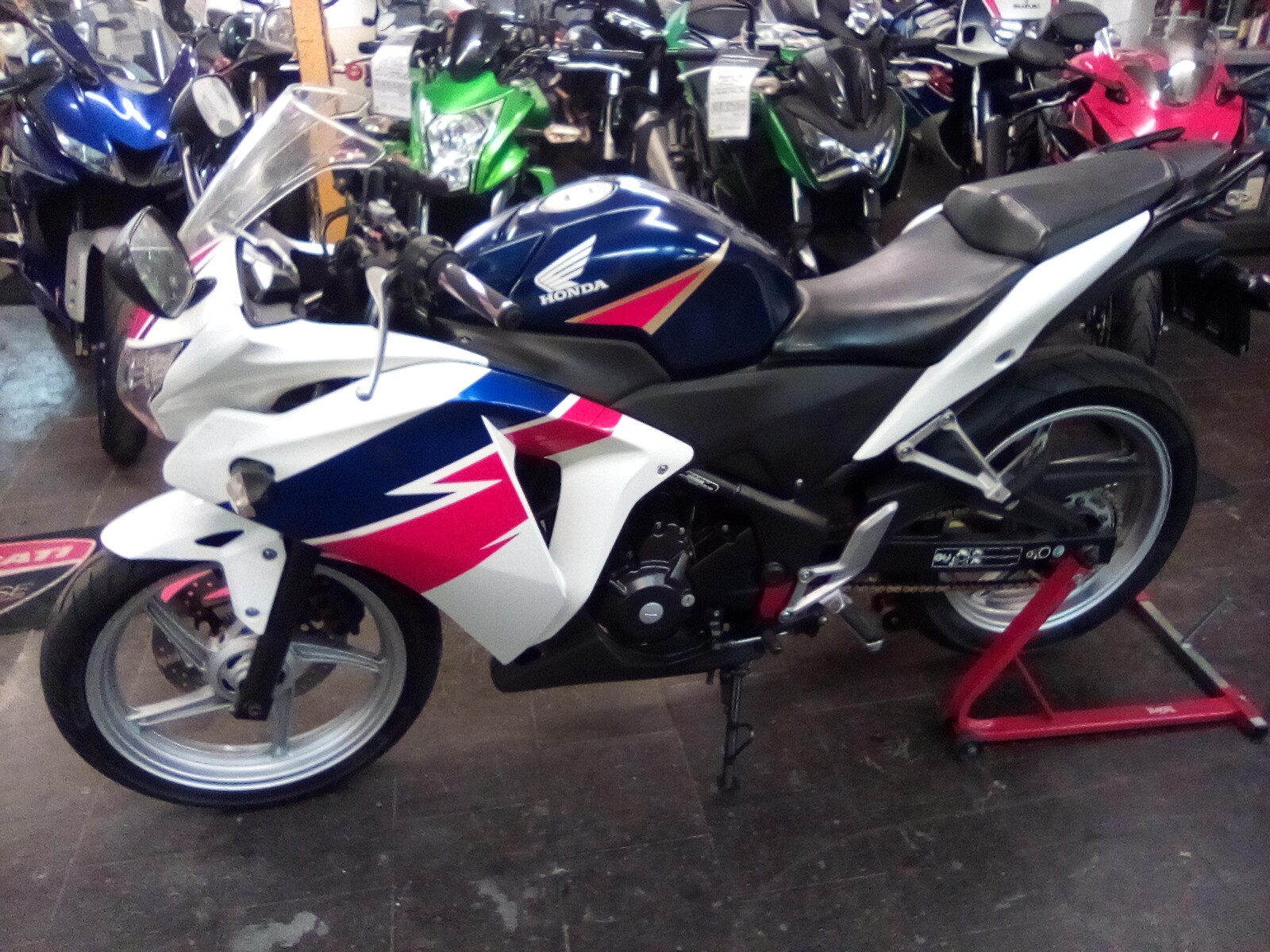 HONDA CBR 250 RA-image-8