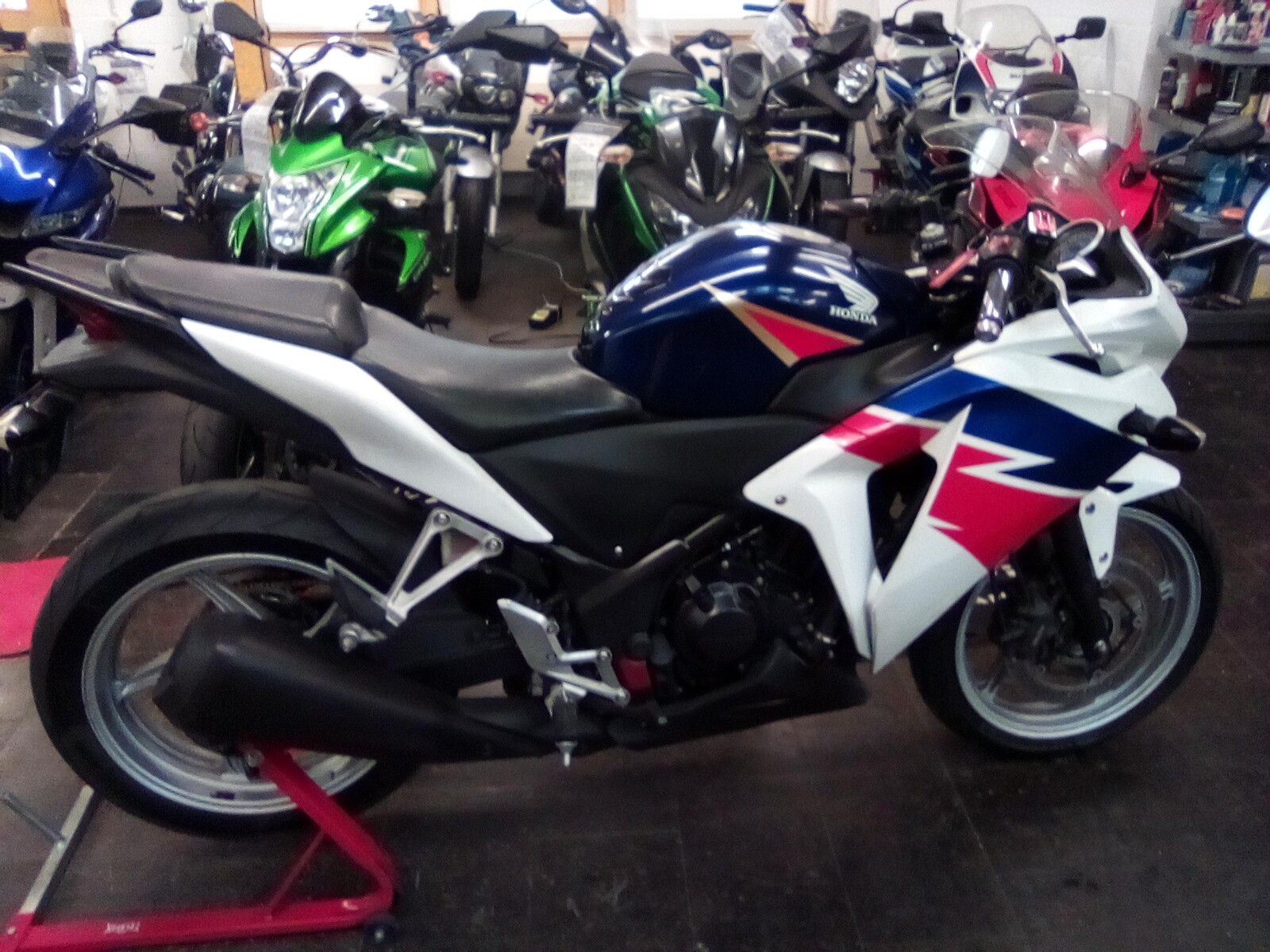 HONDA CBR 250 RA-image-9