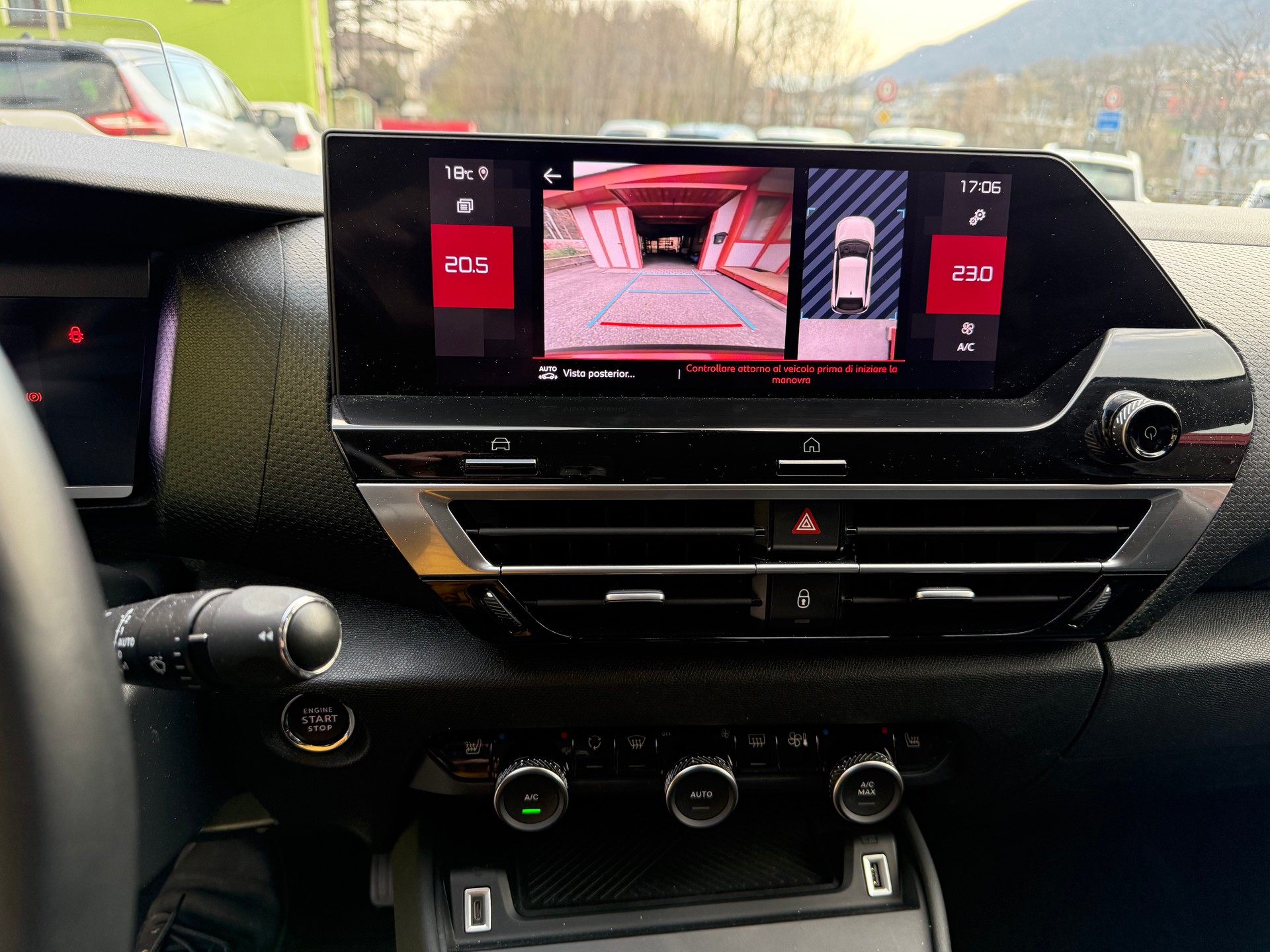 CITROEN C4 1.2 Pure Tech Shine EAT8-image-7